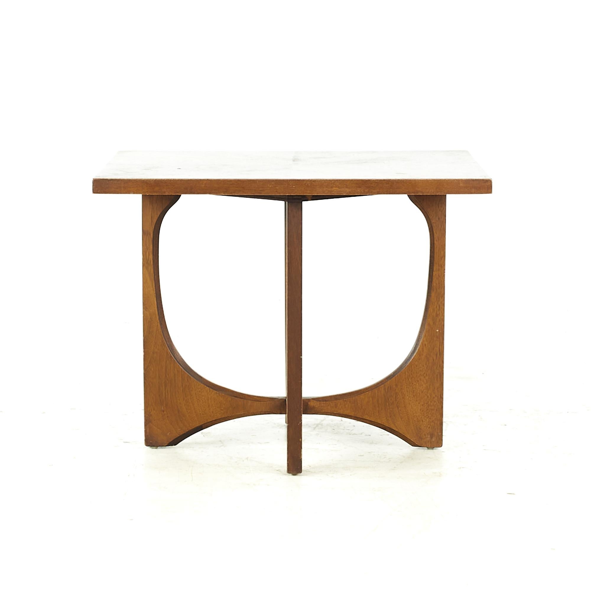 Broyhill Brasilia midcentury walnut square side table

This end table measures: 26 wide x 26 deep x 20 inches high

All pieces of furniture can be had in what we call restored vintage condition. That means the piece is restored upon purchase so