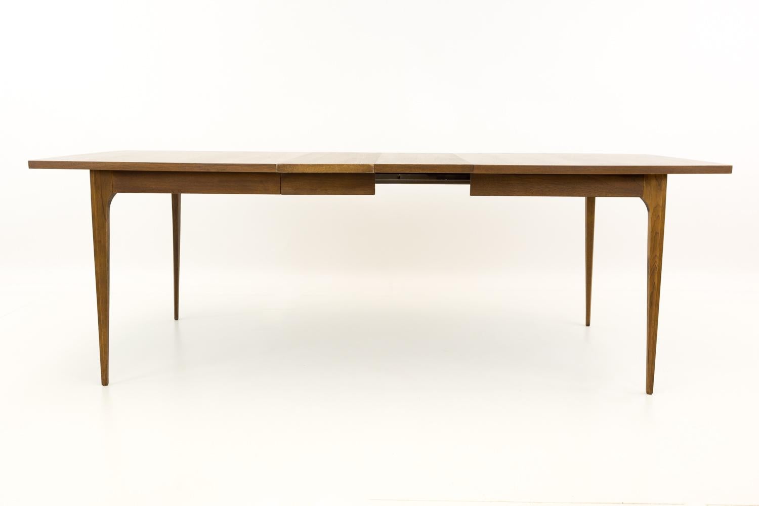 Broyhill Brasilia Mid Century 10 Person Rectangular Dining Table In Good Condition In Countryside, IL