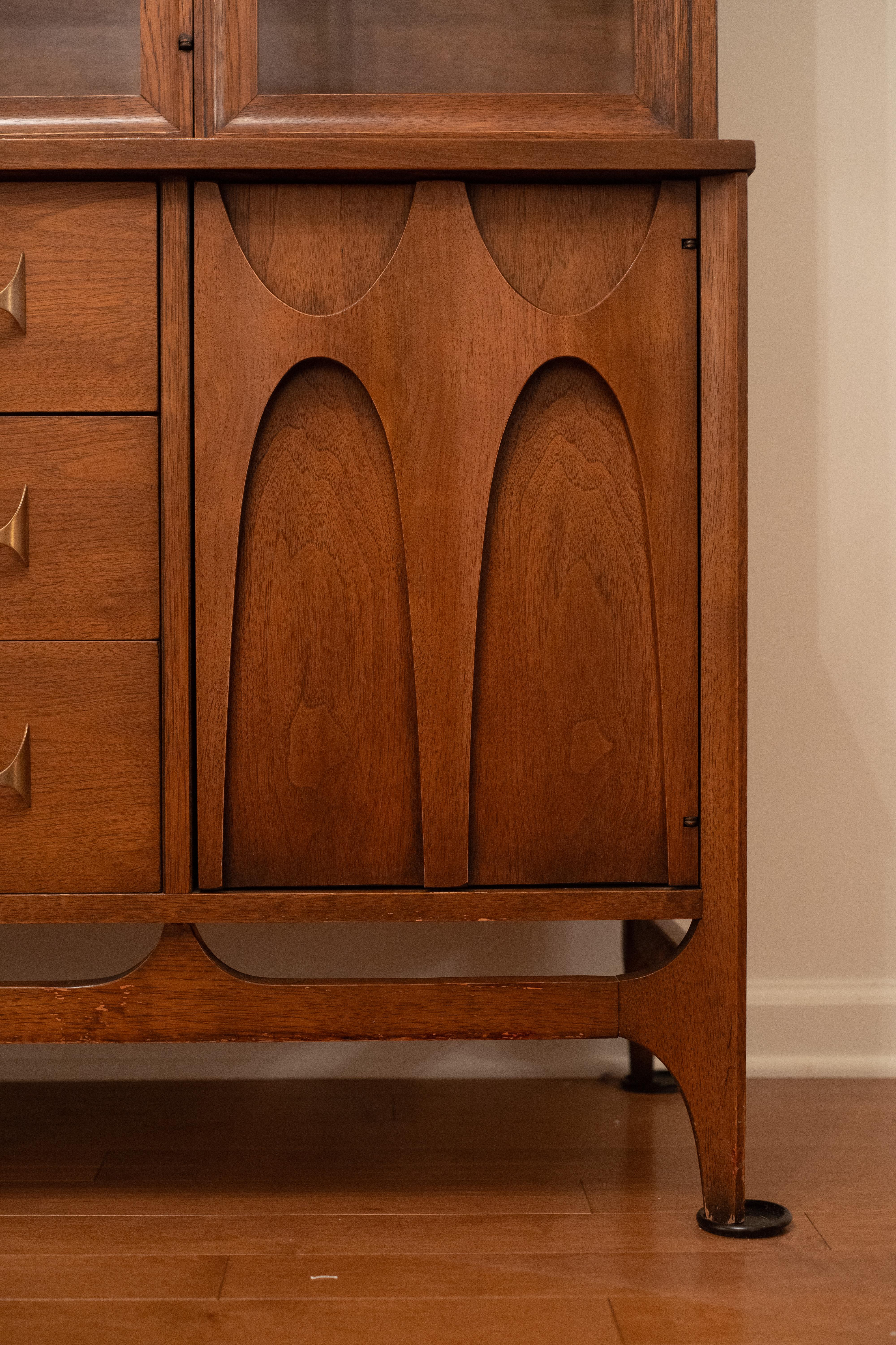 Broyhill Brasilia Modelo 6140-62/63 Mueble Aparador/Cubierta Chino Nogal en venta 4