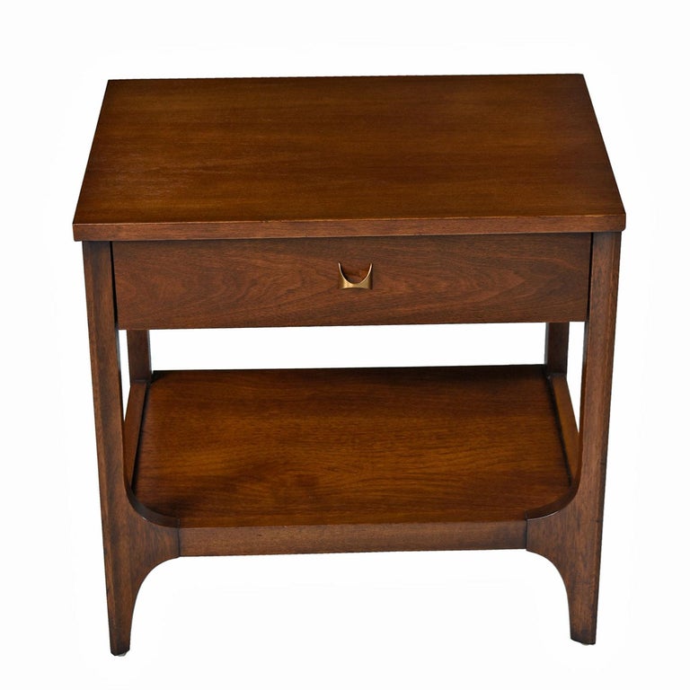 Broyhill Brasilia Nightstand Bedside End Tables By O Niemeyer At Broyhill Brasilia Nightstand Bedside End Tables By O Niemeyer In Excellent Condition For Saint