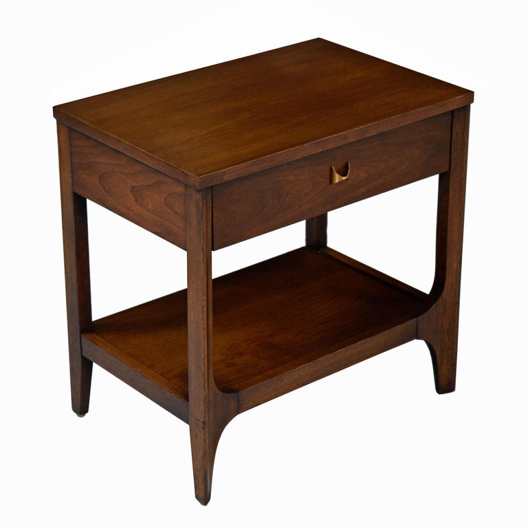 Broyhill Brasilia Nightstand Bedside End Tables By O Niemeyer At Mid 20th Century Broyhill Brasilia Nightstand Bedside End Tables By O Niemeyer For