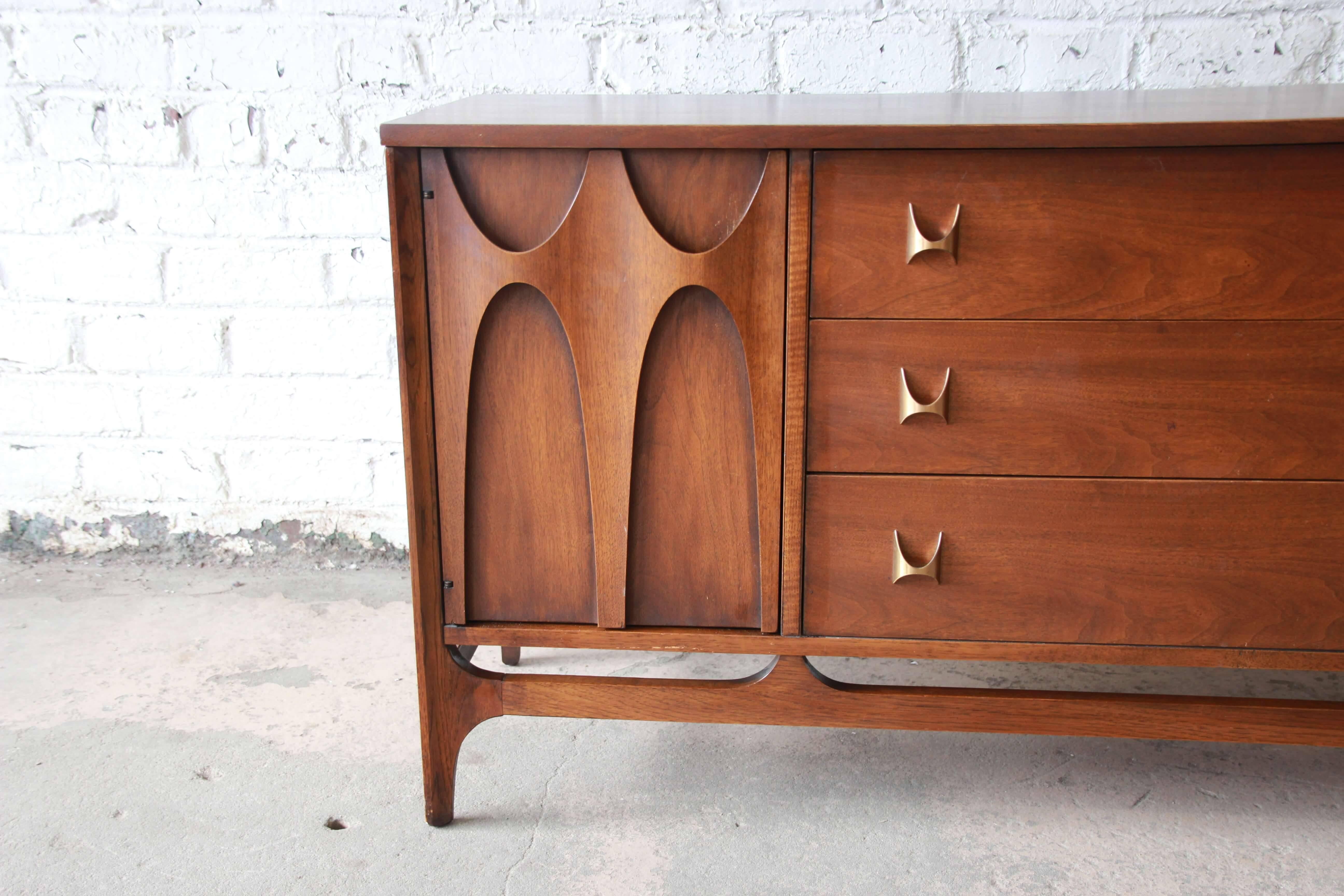 Broyhill Brasilia Sculpted Walnut Sideboard Credenza, 1960s In Good Condition In South Bend, IN
