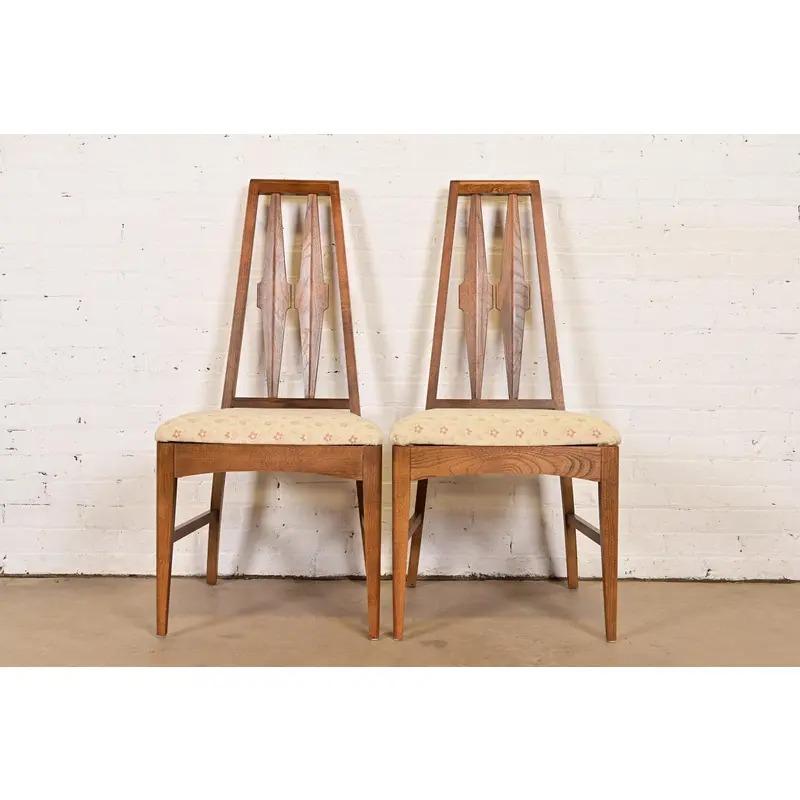 Broyhill Brasilia Style Mid-Century Modern High Back Dining Chair, Paar (Moderne der Mitte des Jahrhunderts) im Angebot