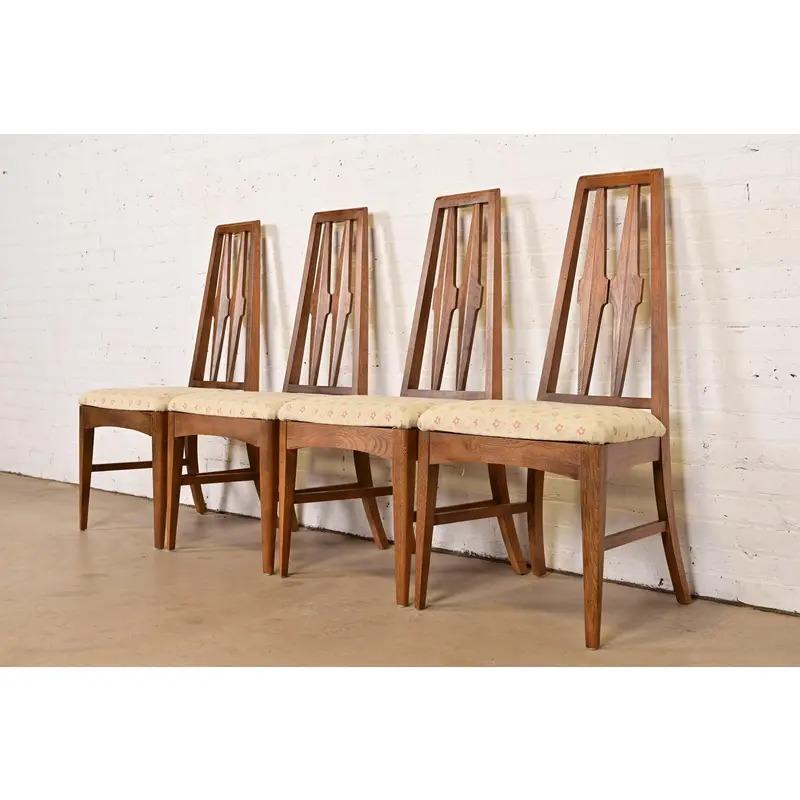 Americano Broyhill Brasilia - Sedie da pranzo con schienale alto in stile Mid-Century Modern, Set di quattro sedie in vendita
