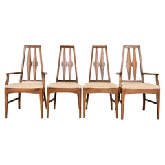 Broyhill Brasilia Stile Mid-Century Modern Sculpted Walnut High Back Dining Chai