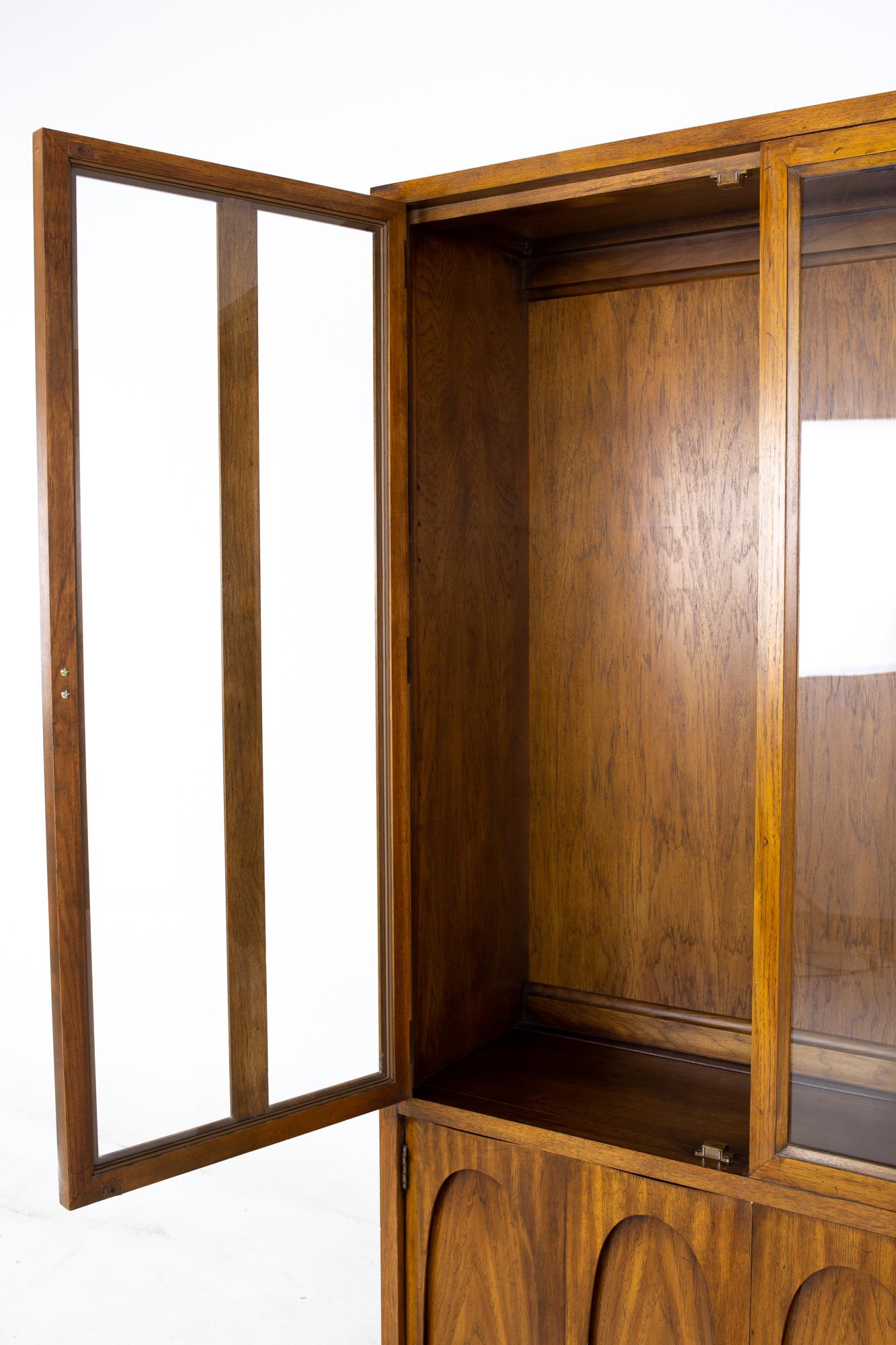 Broyhill Brasilia Style Mid Century Oak China Cabinet 1