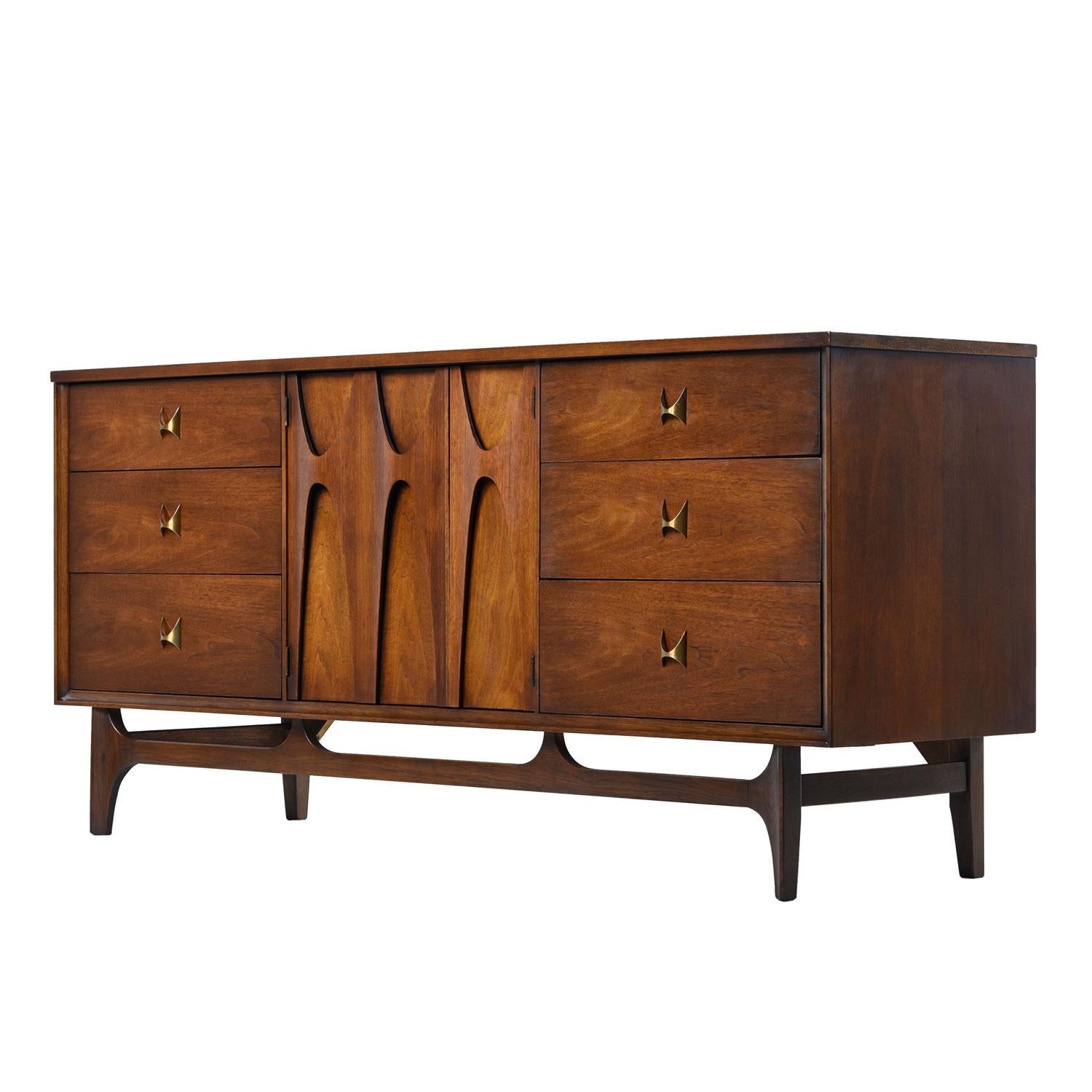 broyhill brasilia credenza