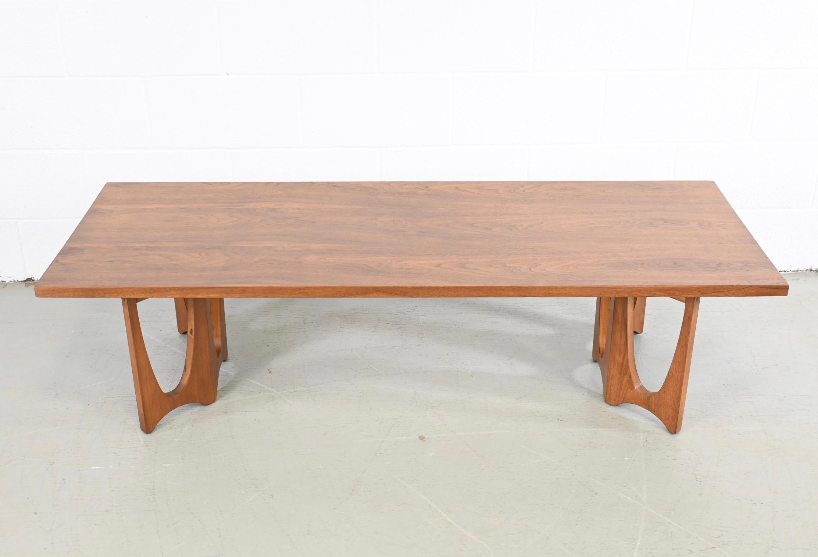 broyhill brasilia table