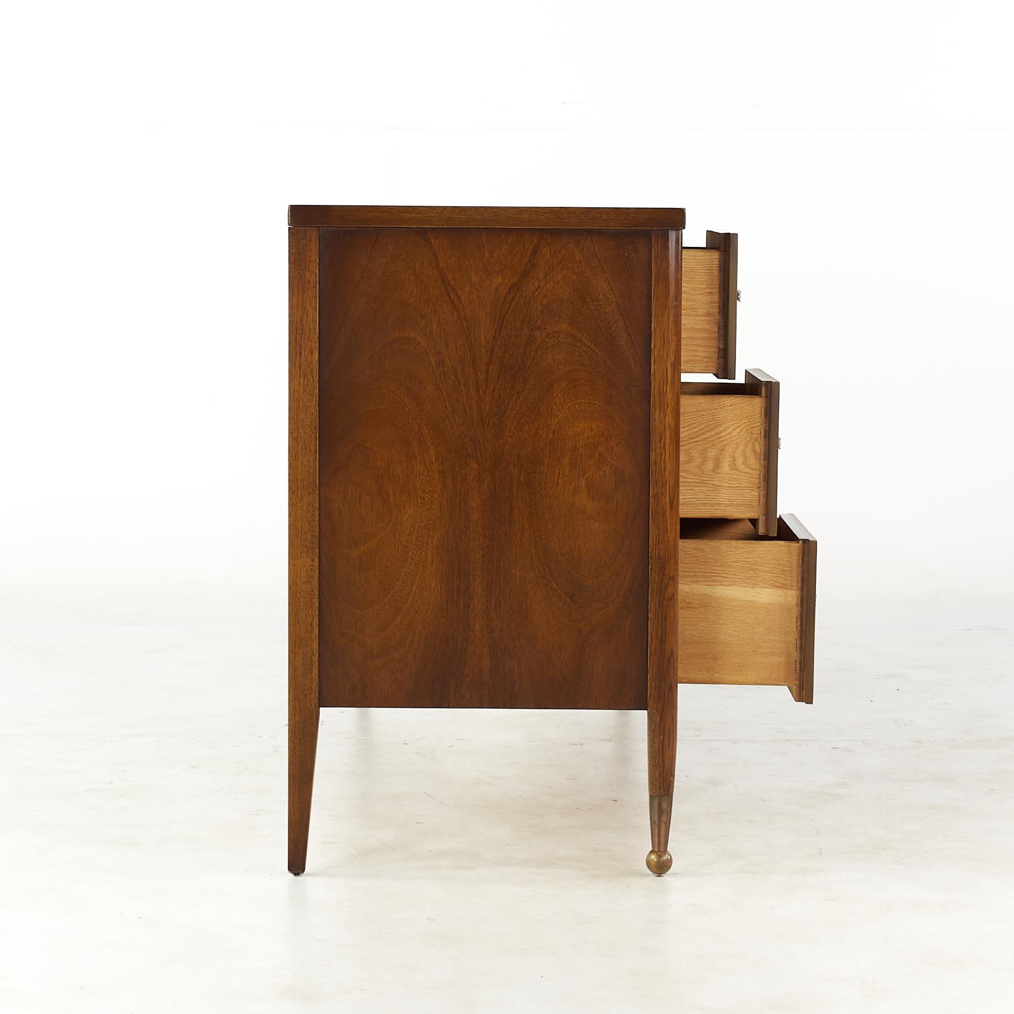 broyhill saga dresser