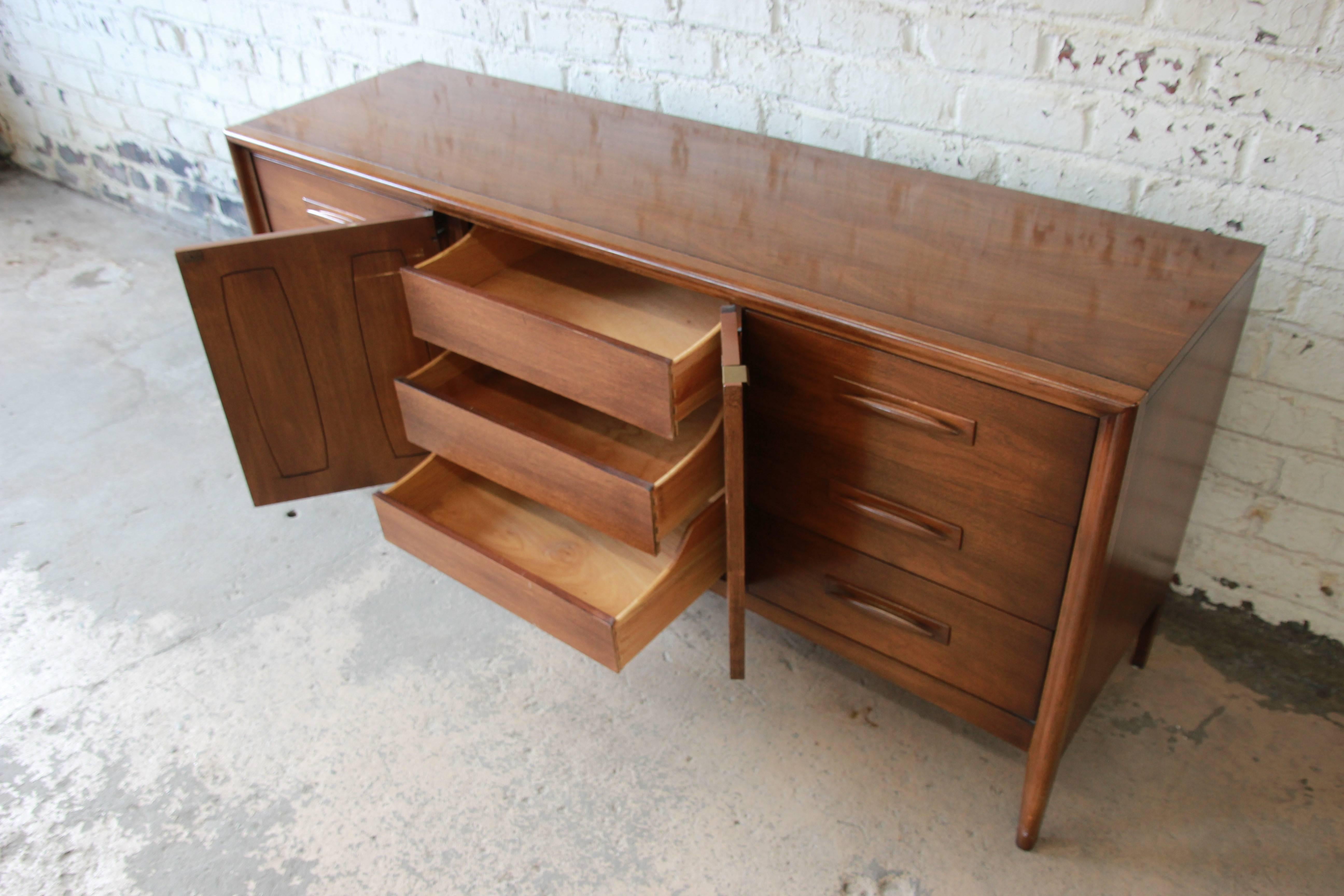 Broyhill Emphasis Mid-Century Modern Sculpted Walnut Credenza or Triple Dresser 1