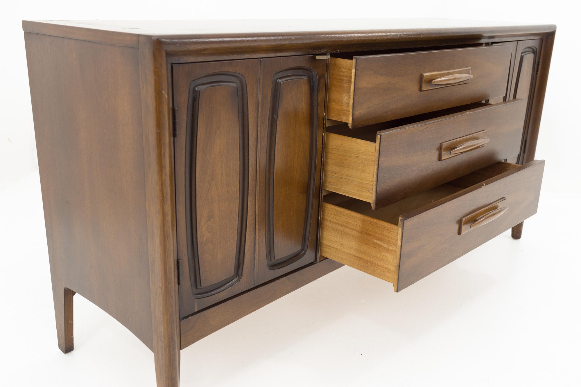 Late 20th Century Broyhill Emphasis Mid Century Walnut Sideboard Buffet Credenza