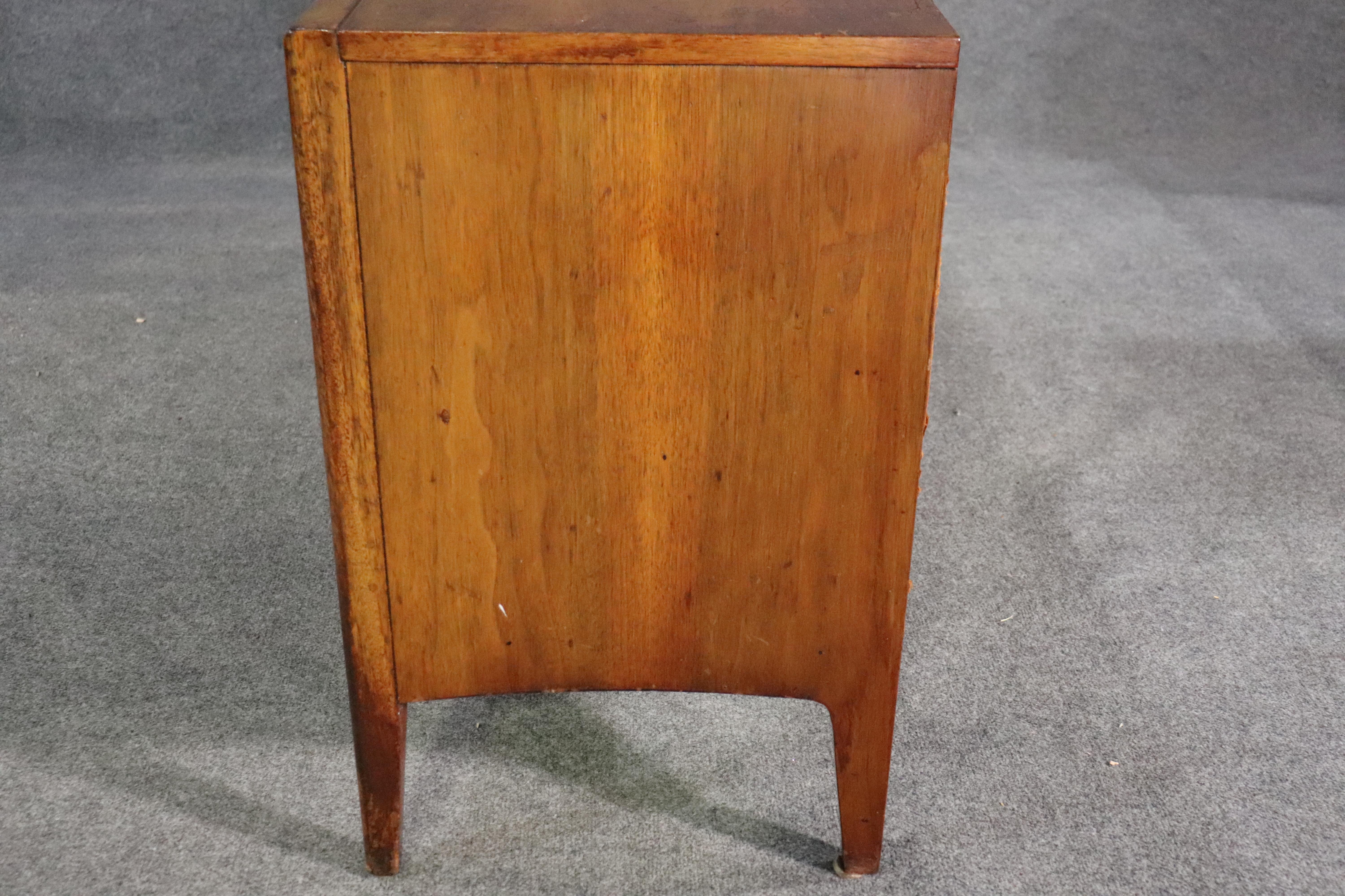 20th Century Broyhill 'Emphasis' Series Dresser For Sale