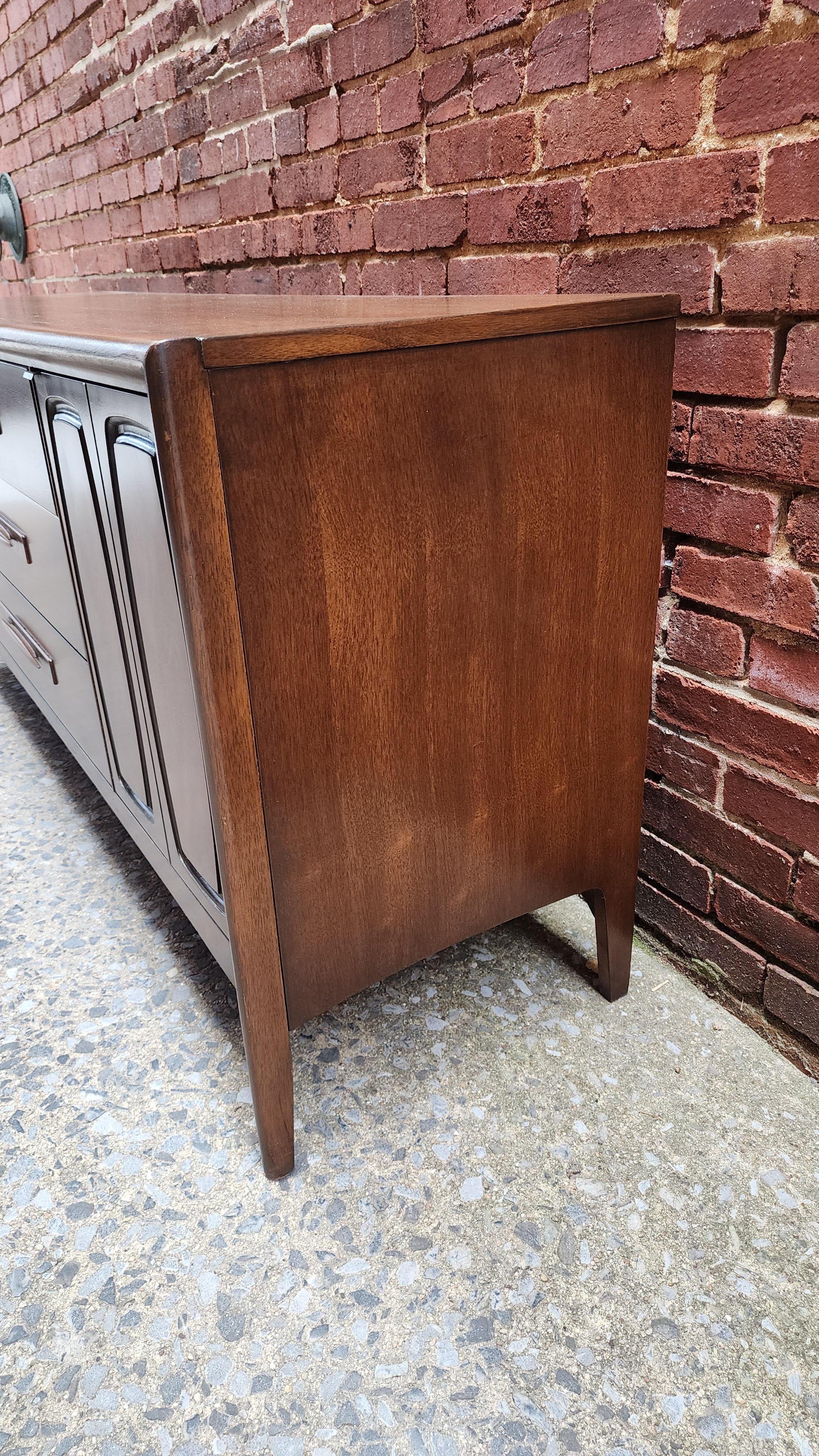 Broyhill Emphasis Walnut Credenza Mid-Century Modern For Sale 2
