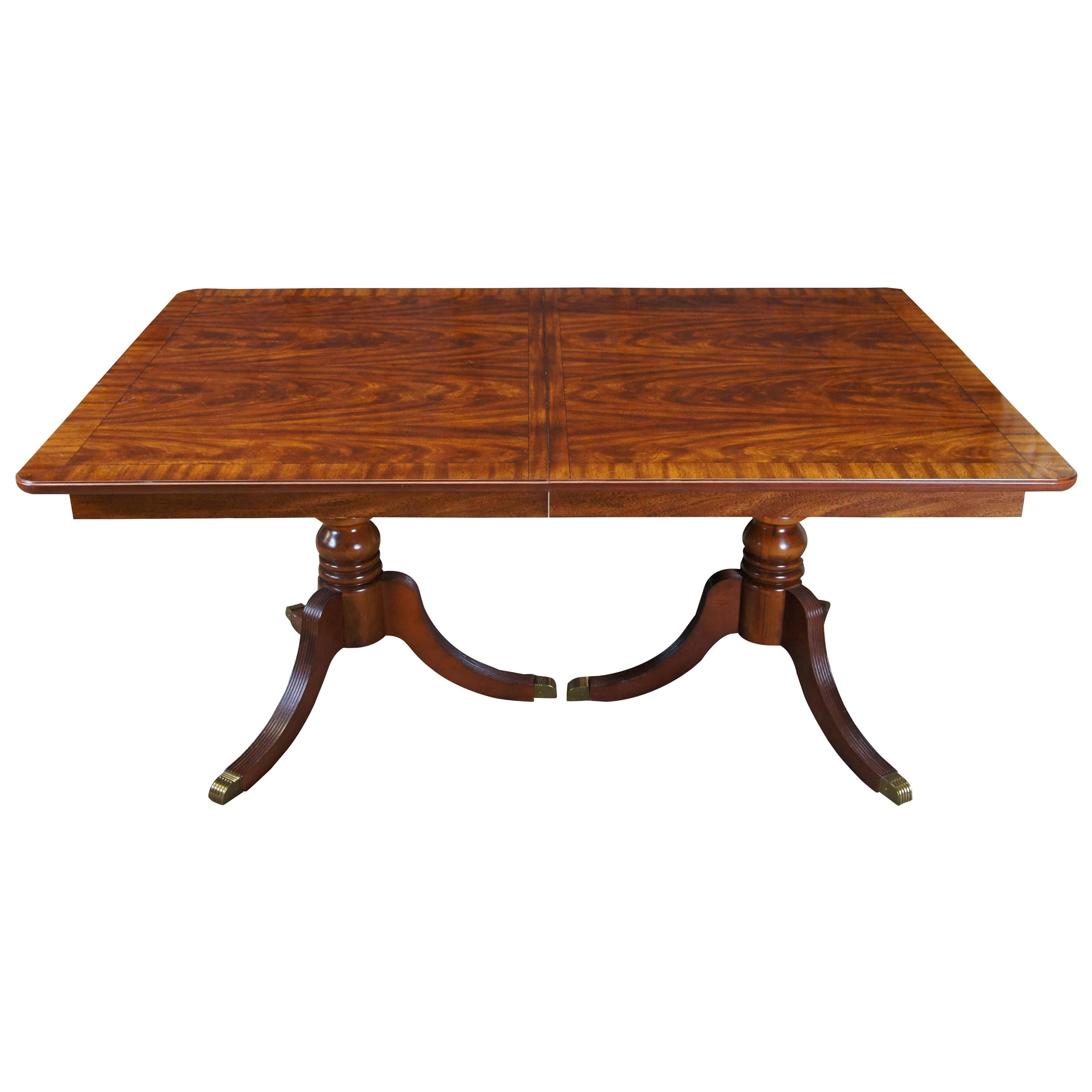 Broyhill Flame Mahogany Duncan Phyfe Chippendale Pedestal Dining Table 5265-40