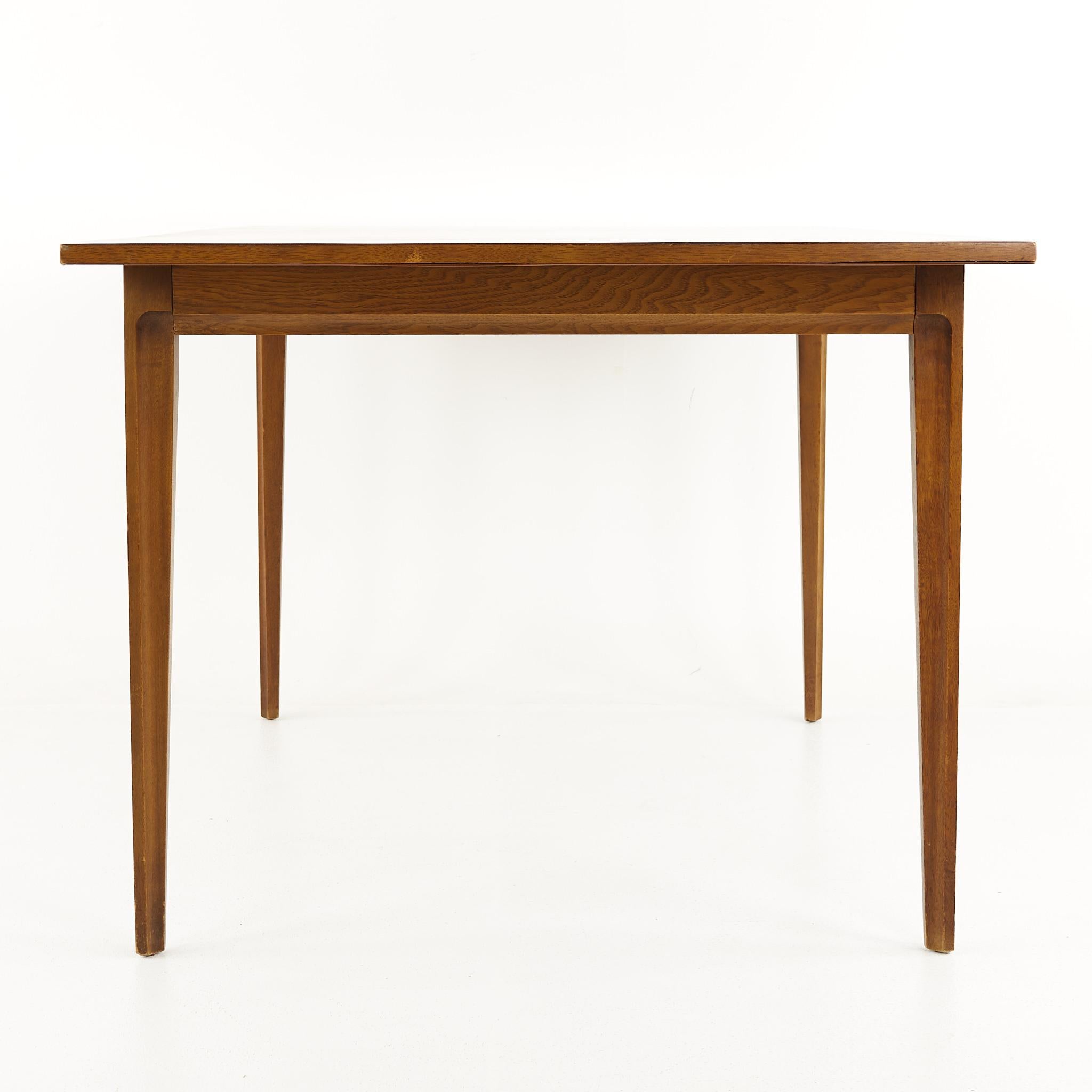 Broyhill Forward '70 Mid Century Walnut Dining Table with 1 Leaf For Sale 6