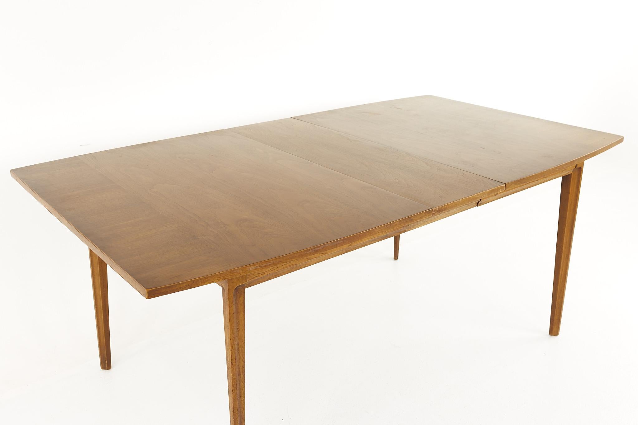 Broyhill Forward '70 Mid Century Walnut Dining Table with 1 Leaf For Sale 3