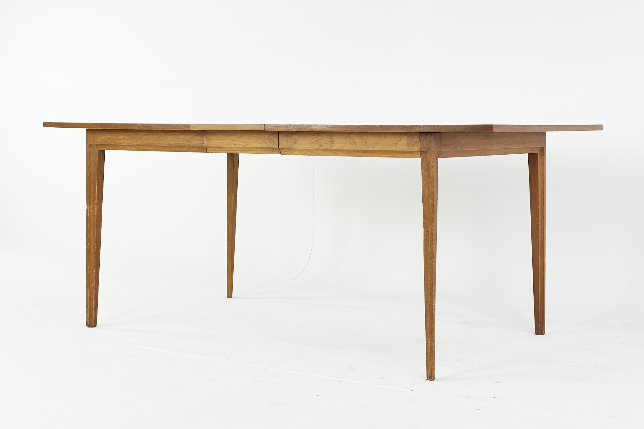 Broyhill Forward 70 Mid Century Walnut Dining Table with One Leaf For Sale 2
