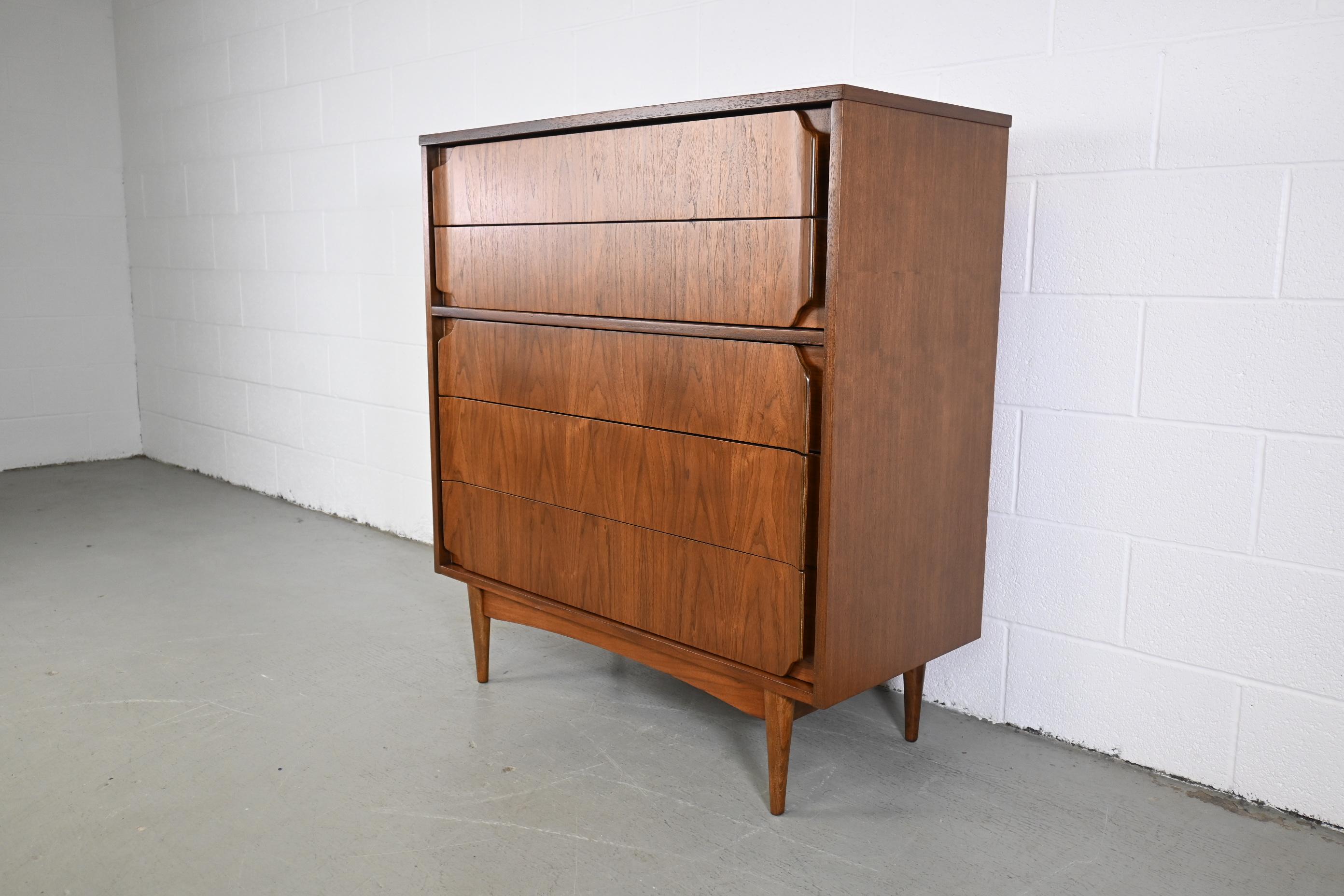 Mid-20th Century Broyhill Furniture Mid-Century Modern Walnut Highboy Dresser