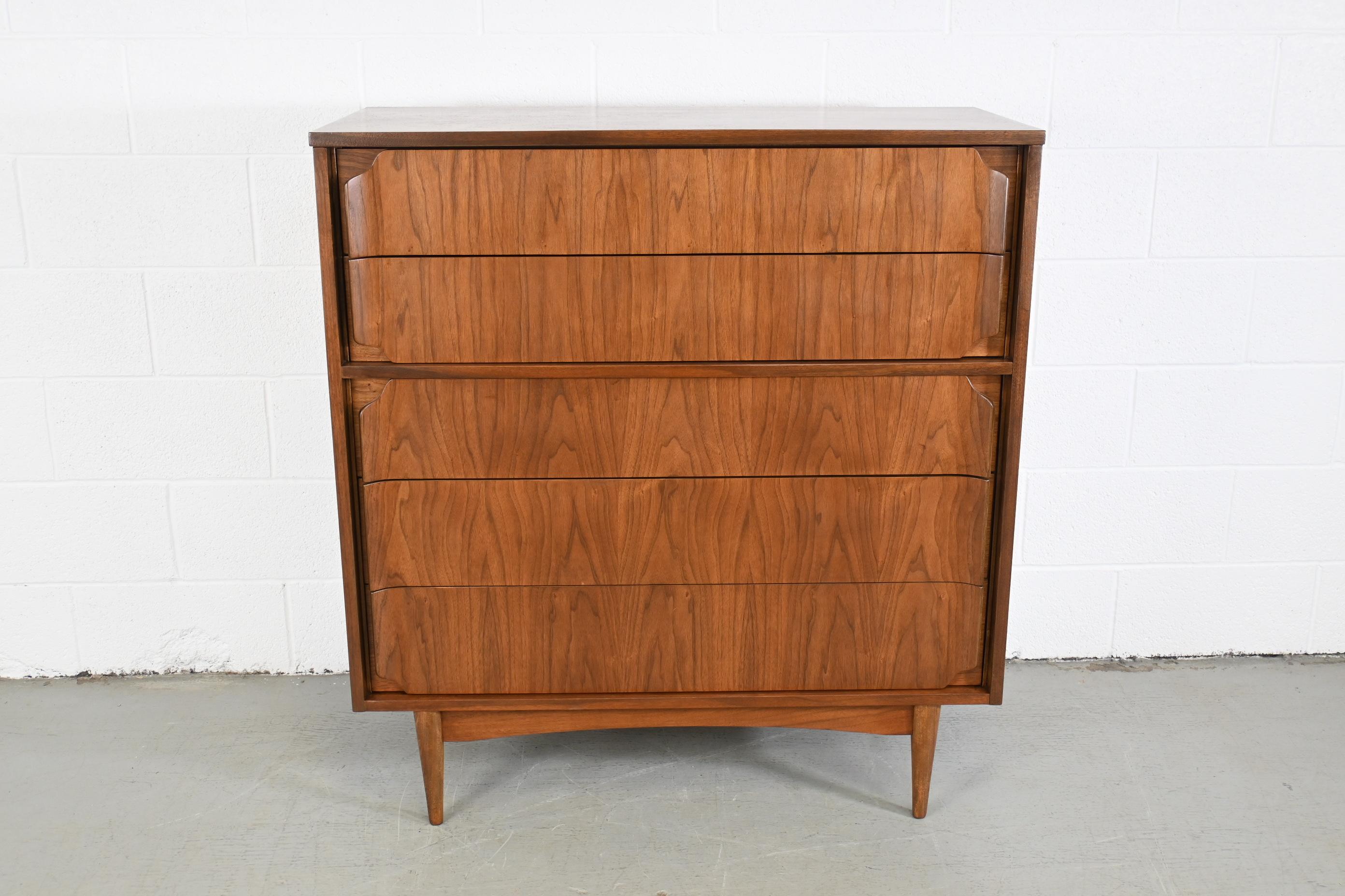 Broyhill Furniture Mid-Century Modern Walnut Highboy Dresser 2