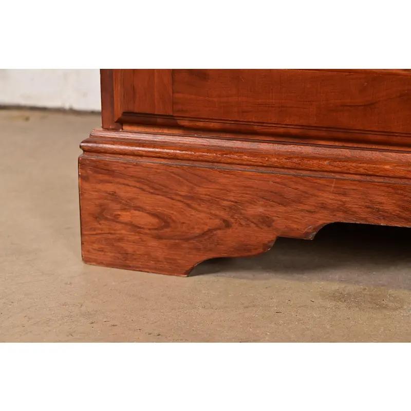 Broyhill Georgian Carved Cherry Wood Flip Top Bar Cabinet or Buffet Server For Sale 6