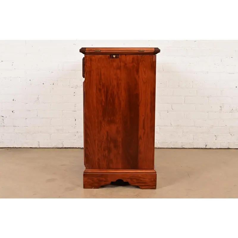 Broyhill Georgian Carved Cherry Wood Flip Top Bar Cabinet or Buffet Server For Sale 10
