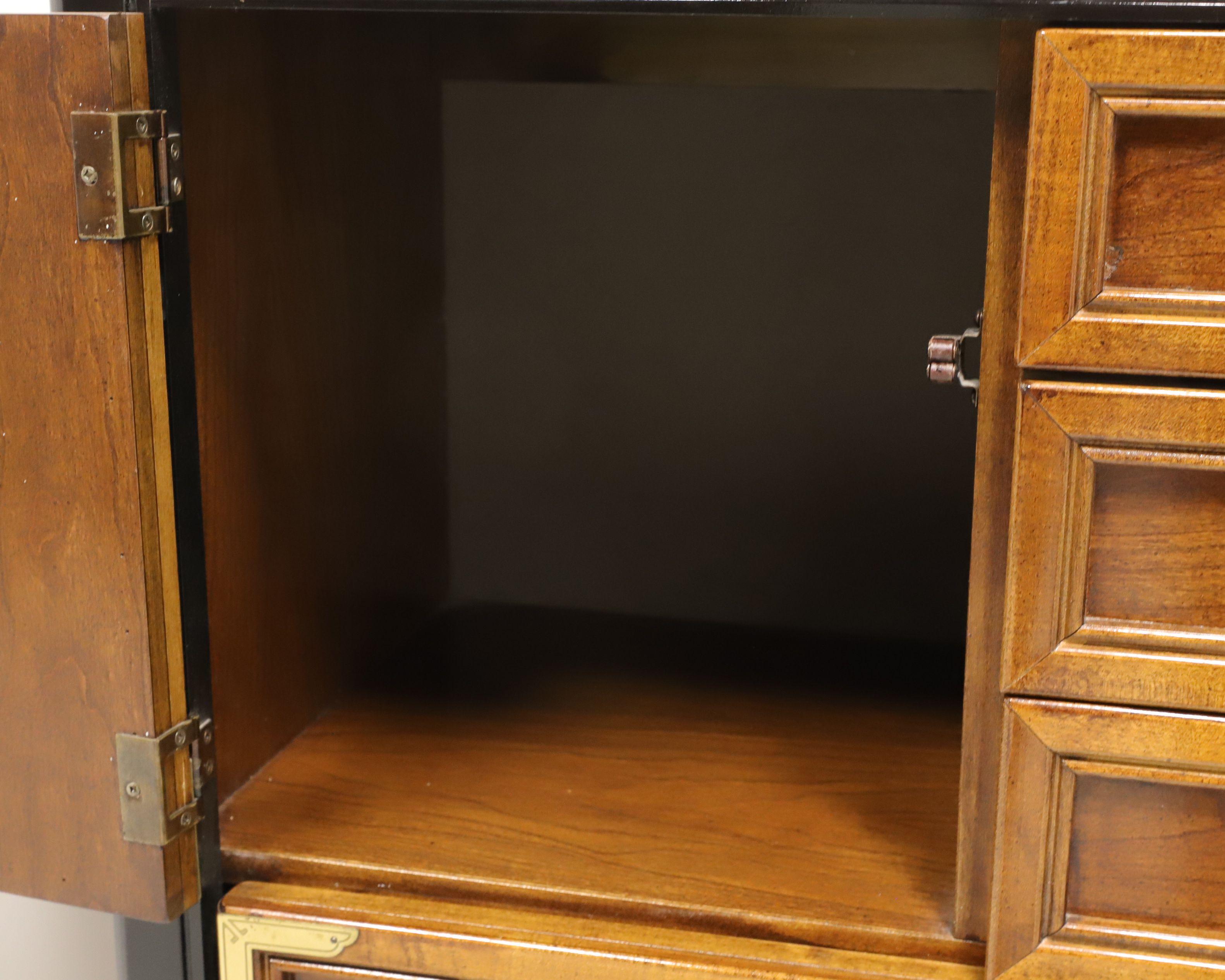 20th Century BROYHILL PREMIER Chinoiserie Ming Style Credenza / Dresser