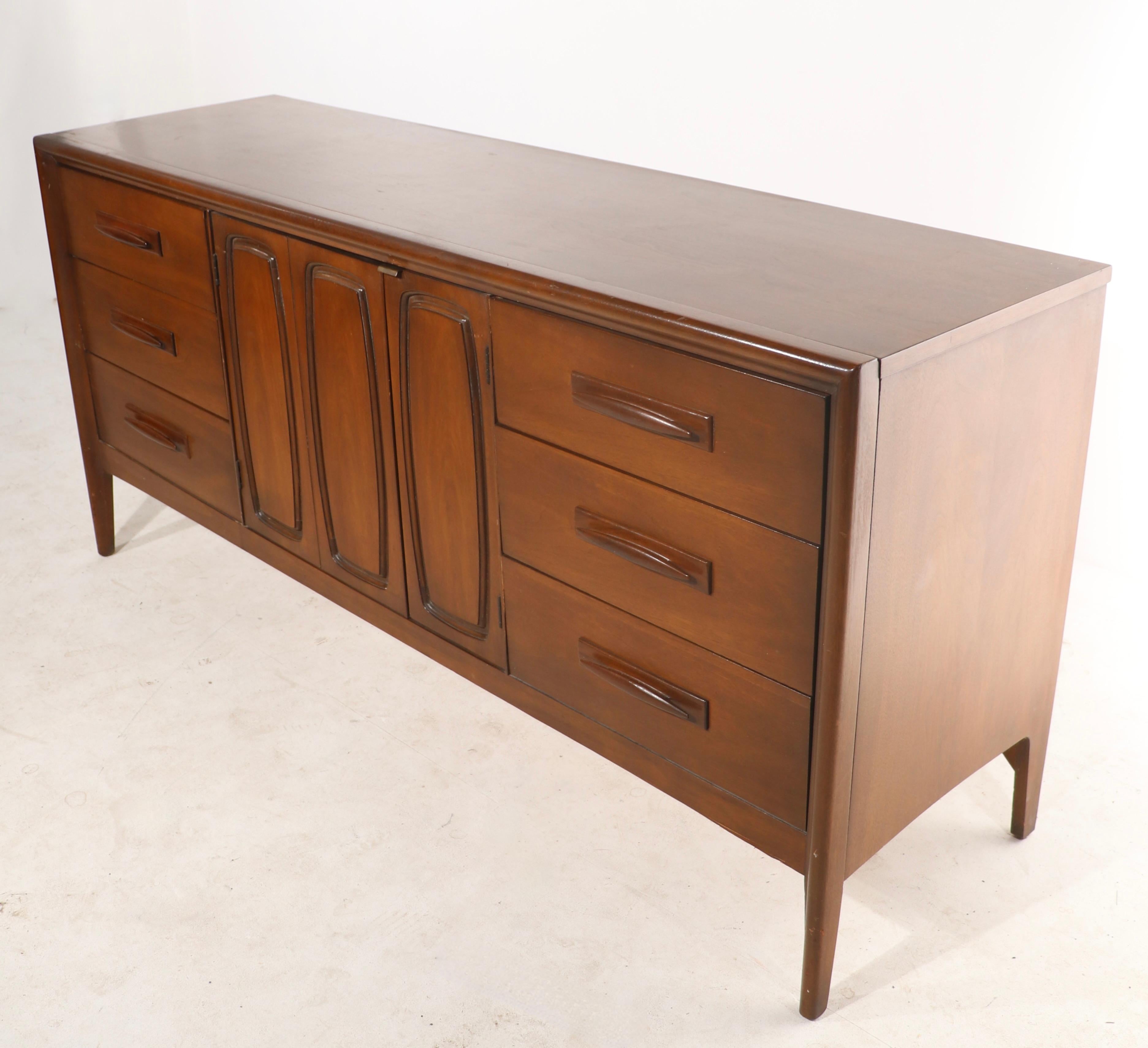 Wood Broyhill Premier Emphasis Collection Mid Century Dresser  For Sale