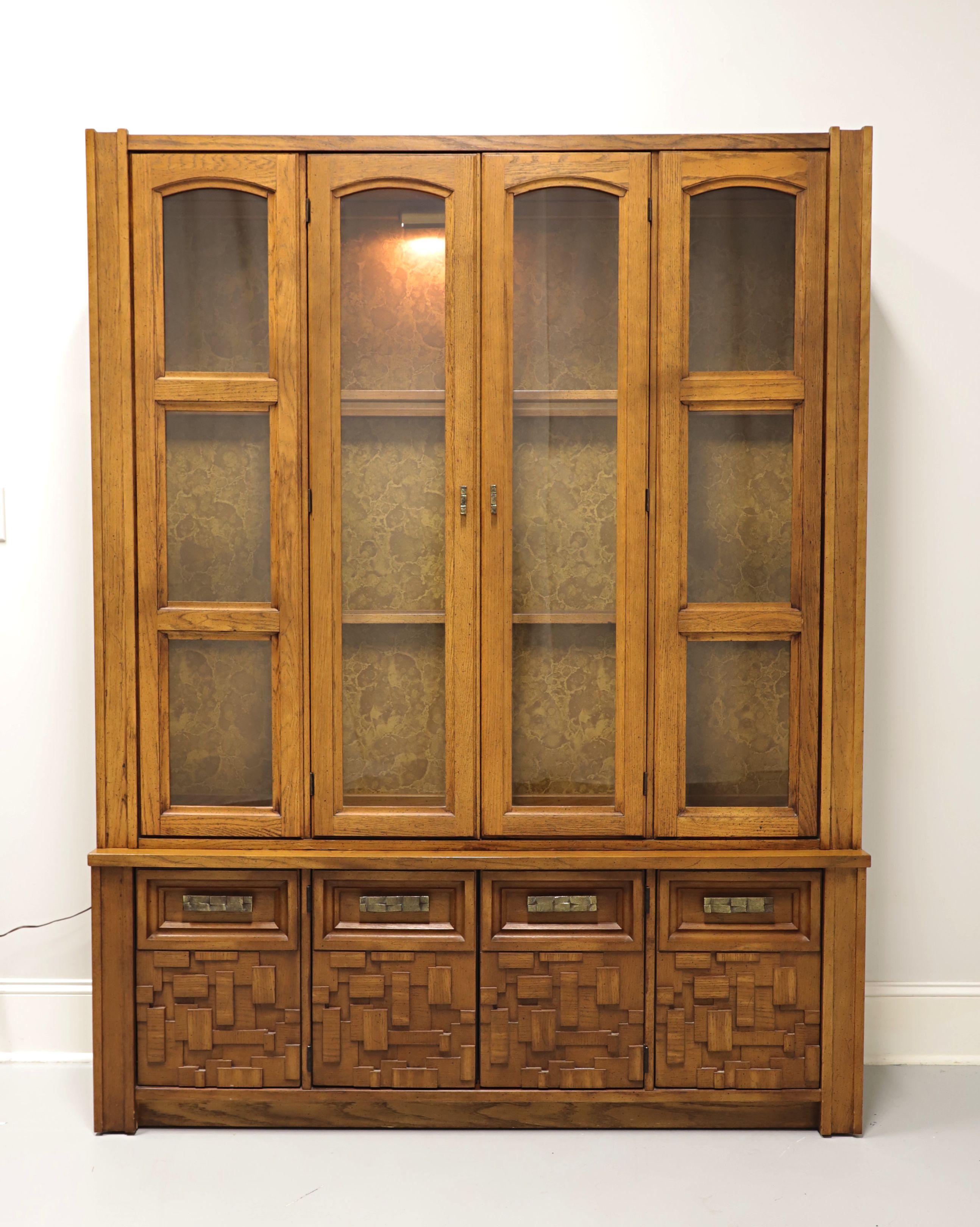 BROYHILL PREMIER Mid 20th Century Oak Brutalist Style China Cabinet 6