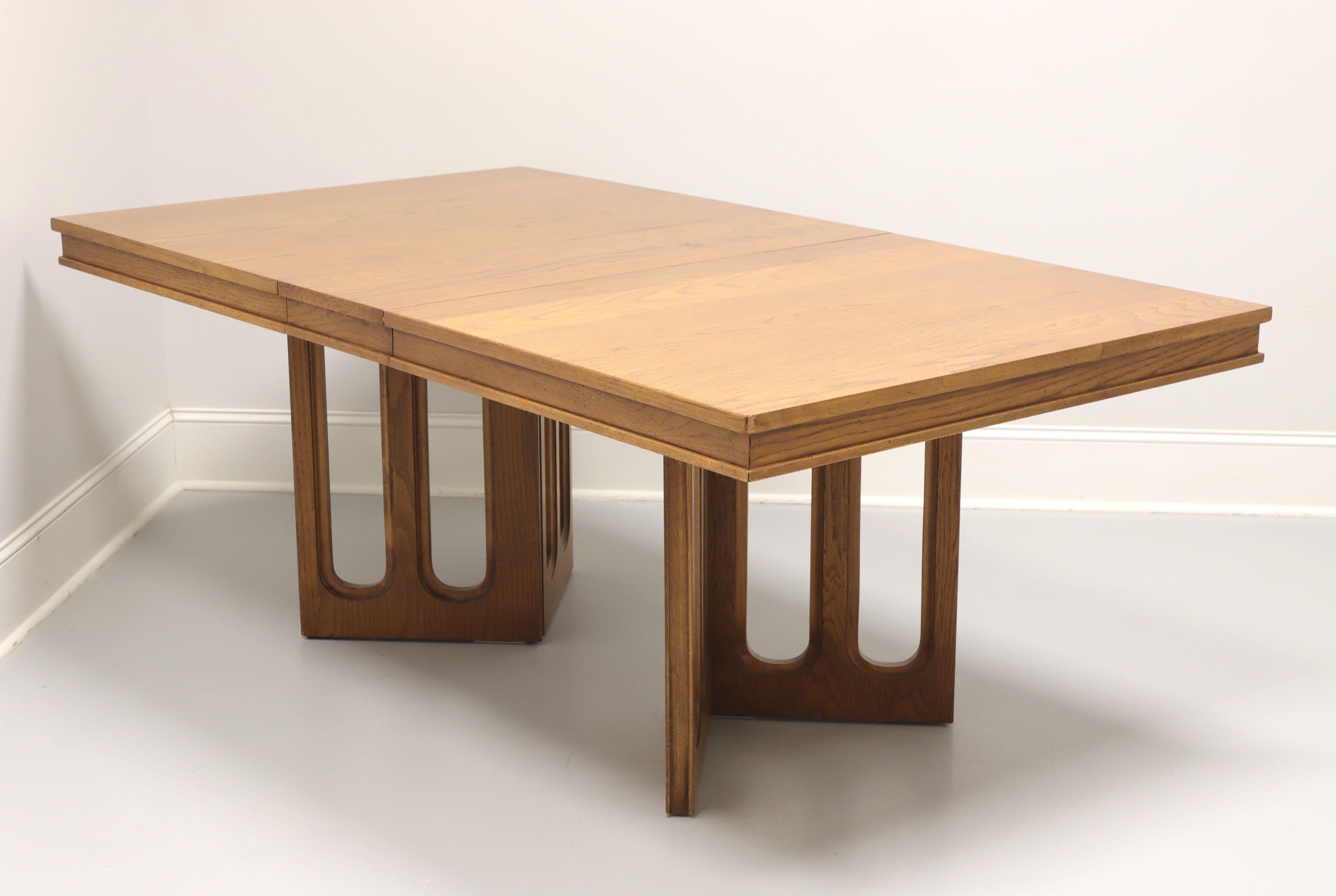 broyhill sculptra dining table