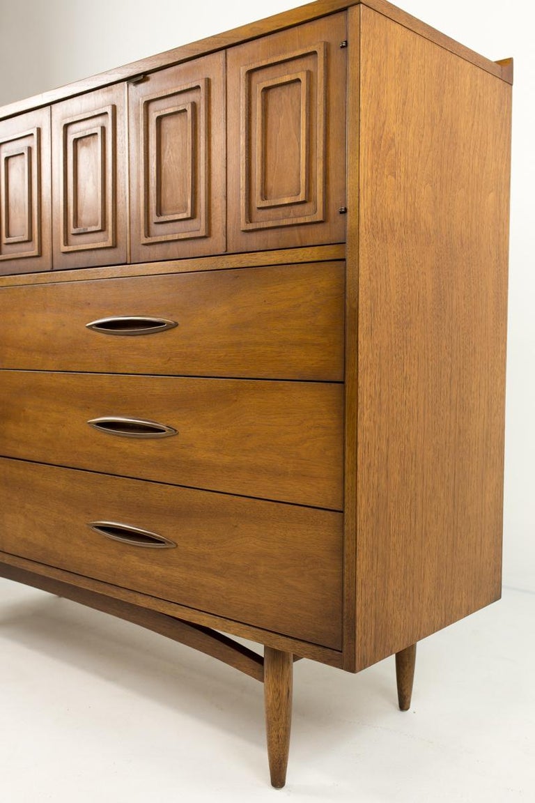 Broyhill Premier Sculptra Magna Mid Century 8 Drawer Highboy Dresser at