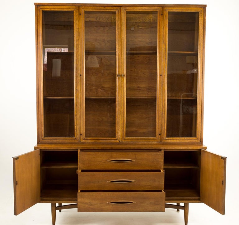 Broyhill China Cabinet Vintage