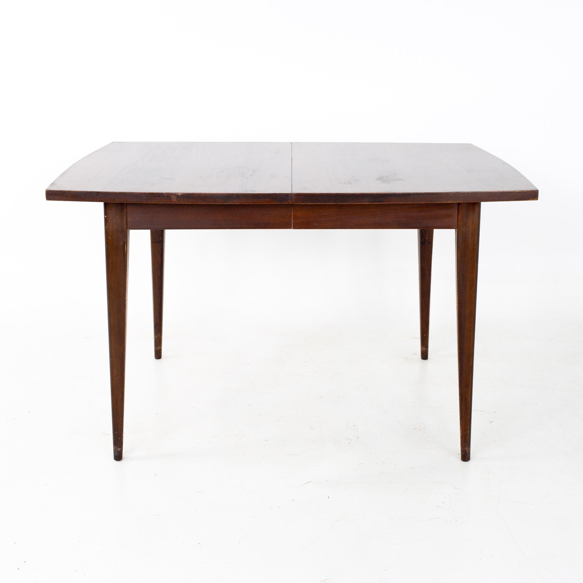 broyhill saga dining table