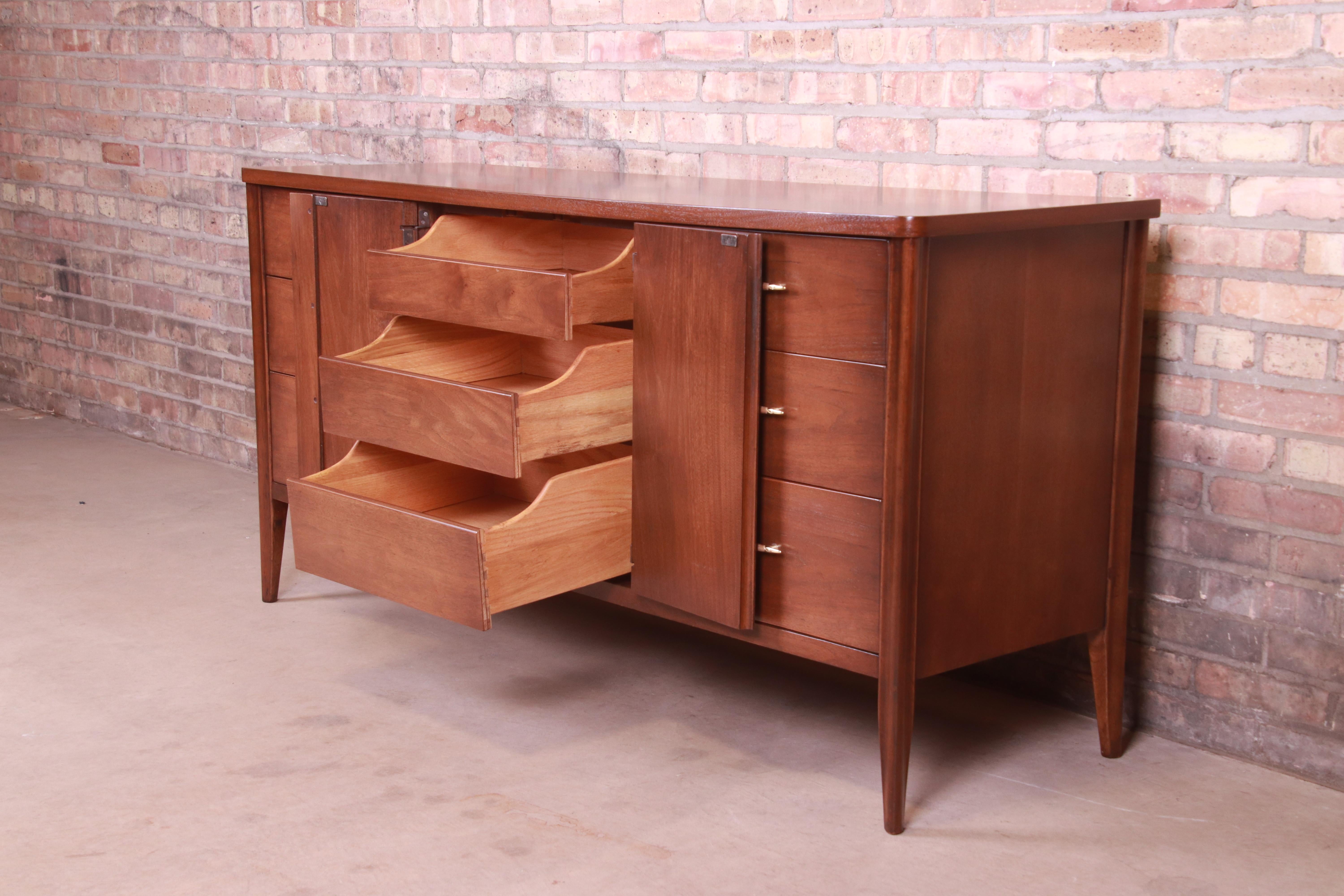 Broyhill Saga Mid-Century Modern Walnut Triple Dresser or Credenza, Refinished 8