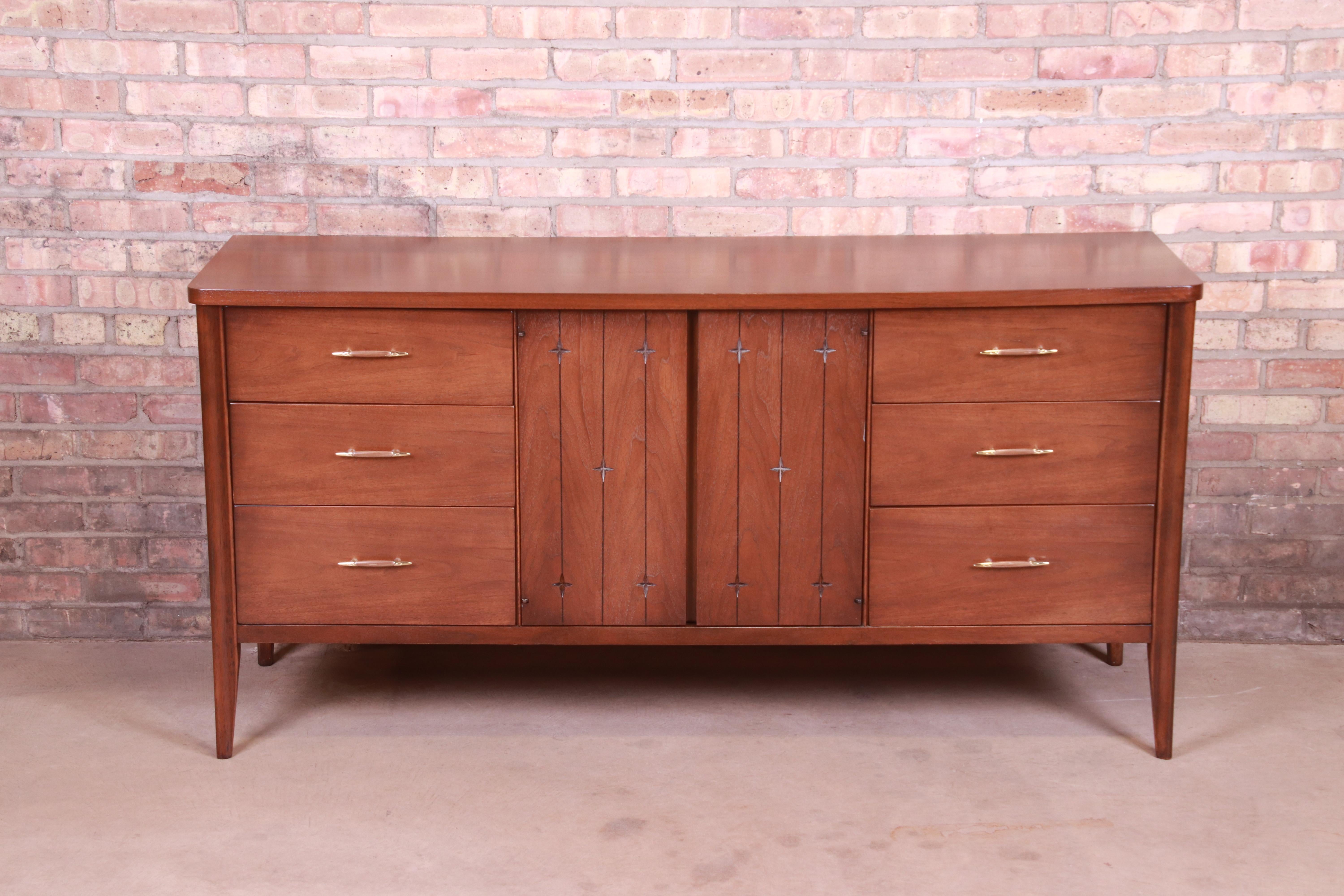broyhill saga credenza