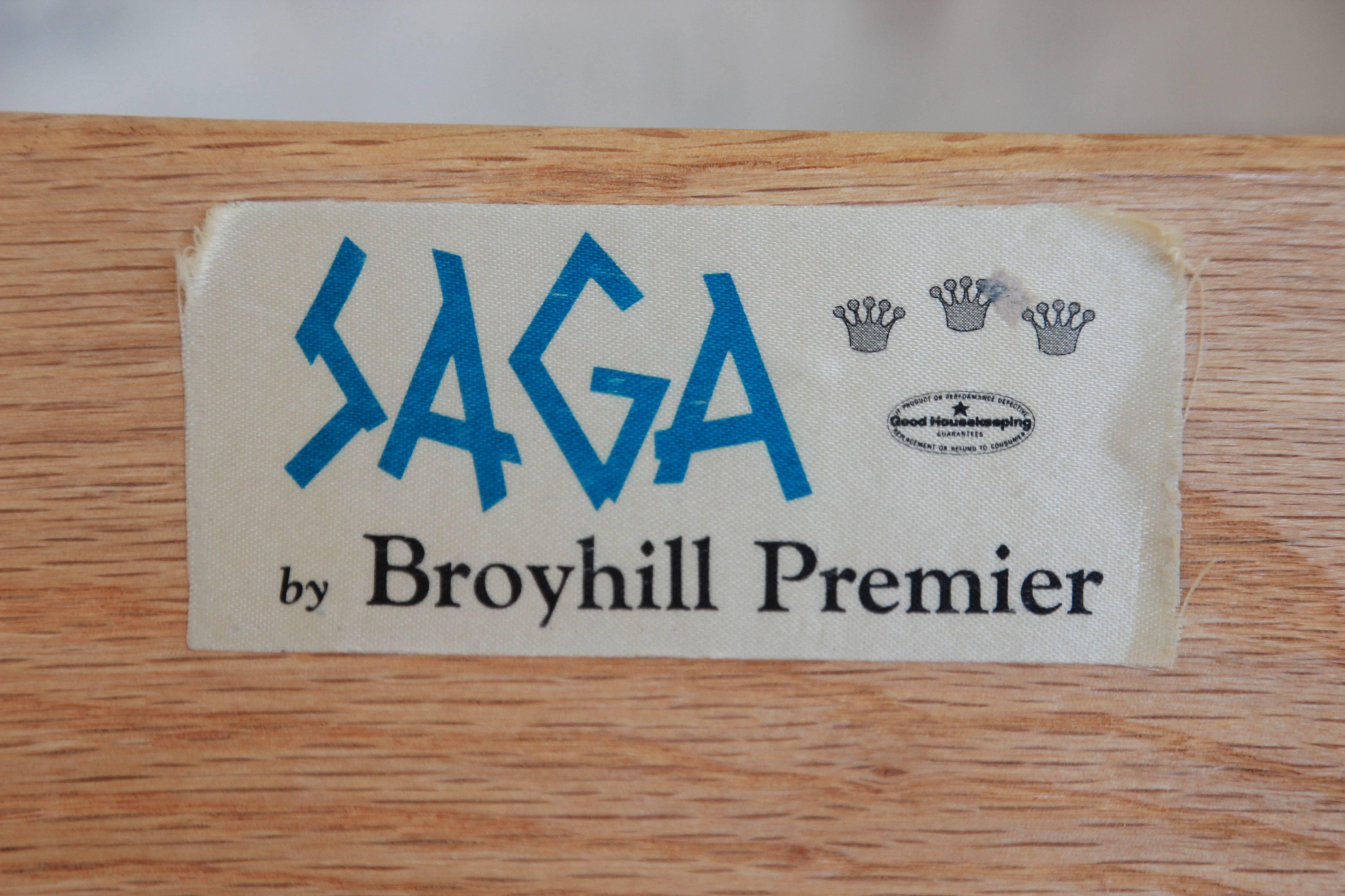 Broyhill Saga Mid-Century Modern Walnut Triple Dresser or Credenza, 1960s 6