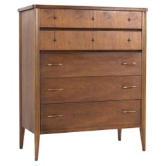 Broyhill Saga Mid Century Walnut 5 drawers Highboy Dresser