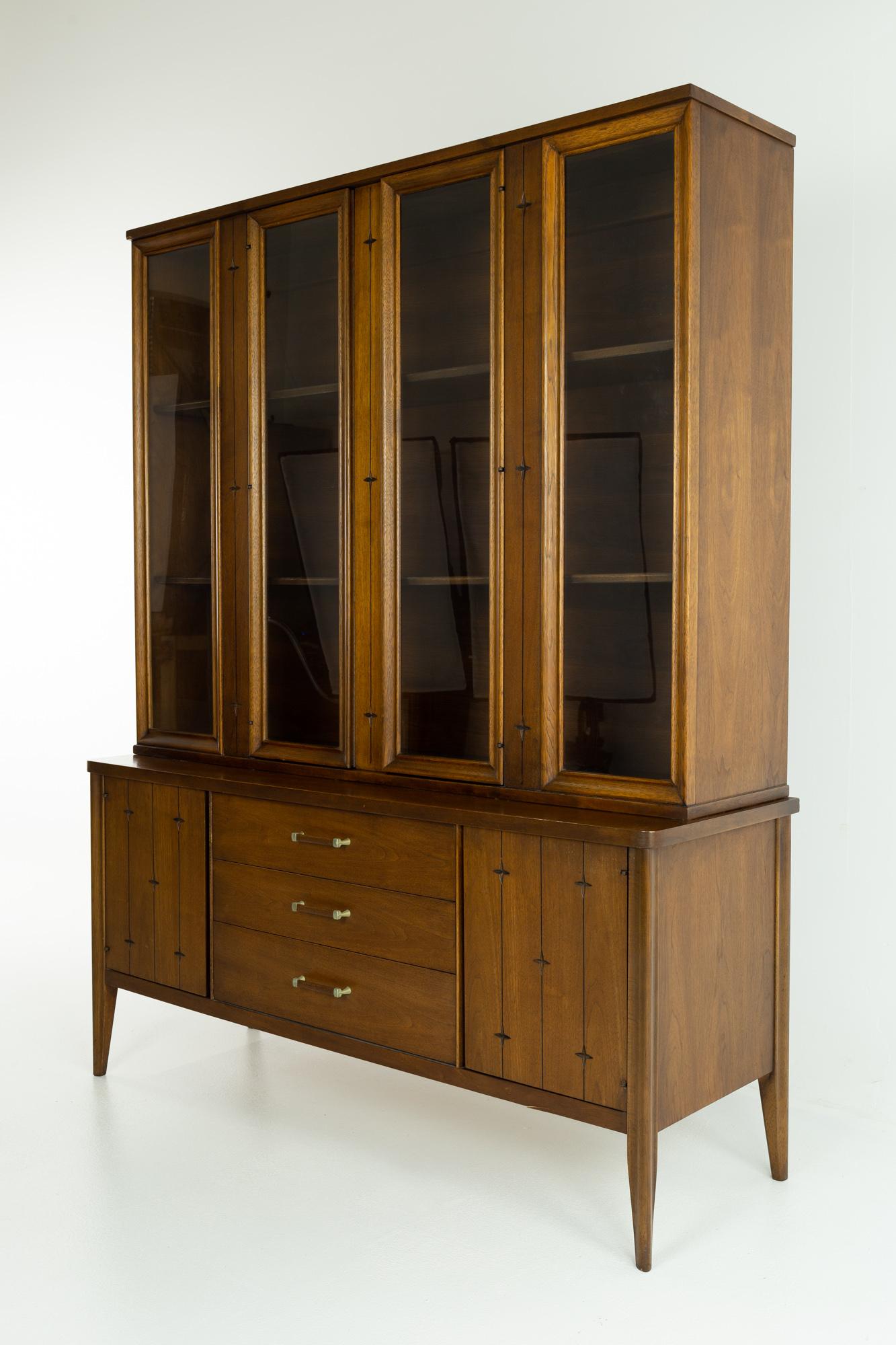 Broyhill buffet and hot sale hutch