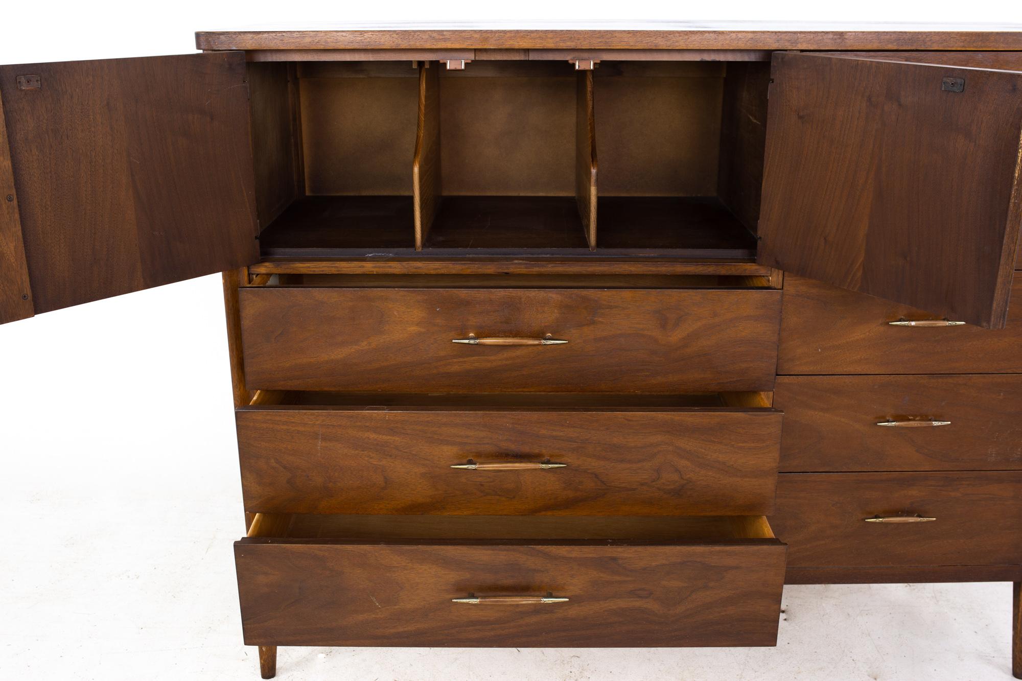 Broyhill Saga Mid Century Walnut Magna Highboy Dresser 2