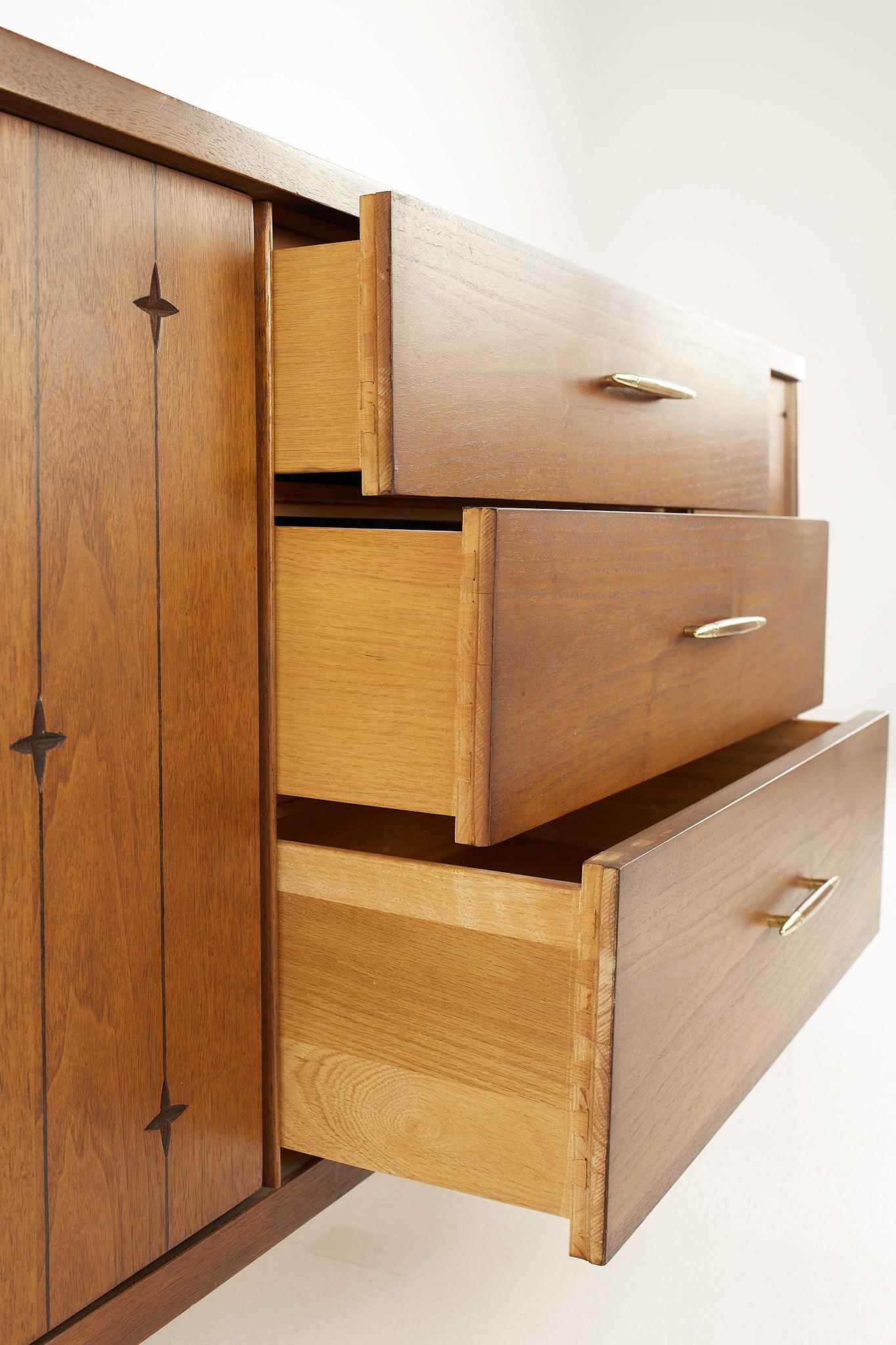 Broyhill Saga Mid Century Walnut Sideboard Credenza 2