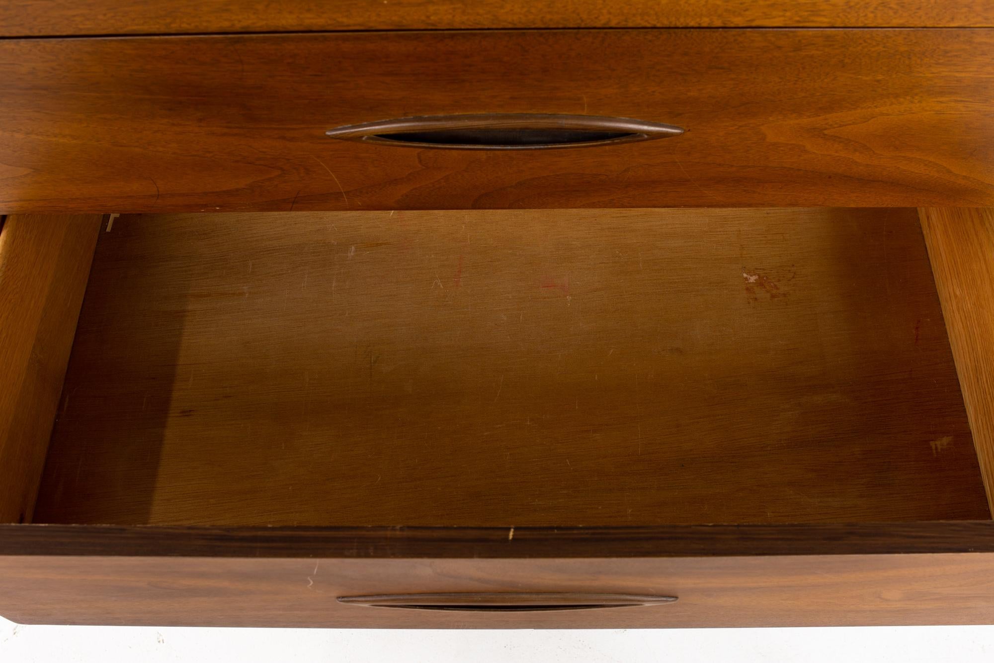 Broyhill Sculptra Brutalist Mid Century Bar Buffet and Hutch 11