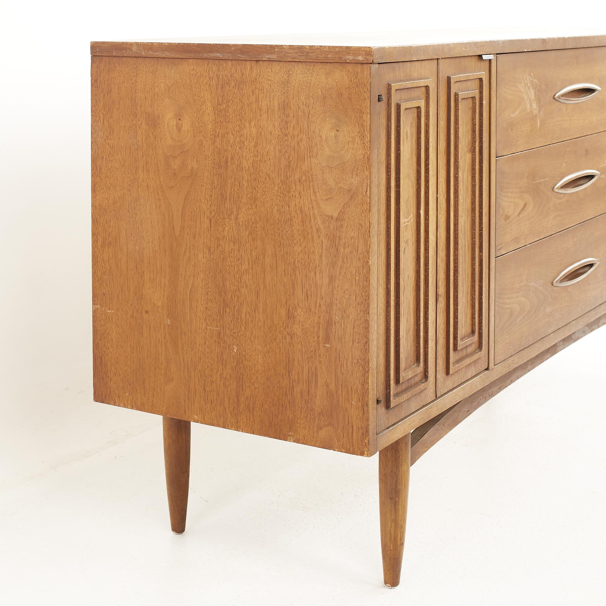 Mid-Century Modern Broyhill Sculptra Brutalist Mid Century Walnut Credenza