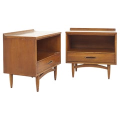 Broyhill Sculptra Brutalist Mid-Century Walnut Single Drawer Nightstand, a Pair