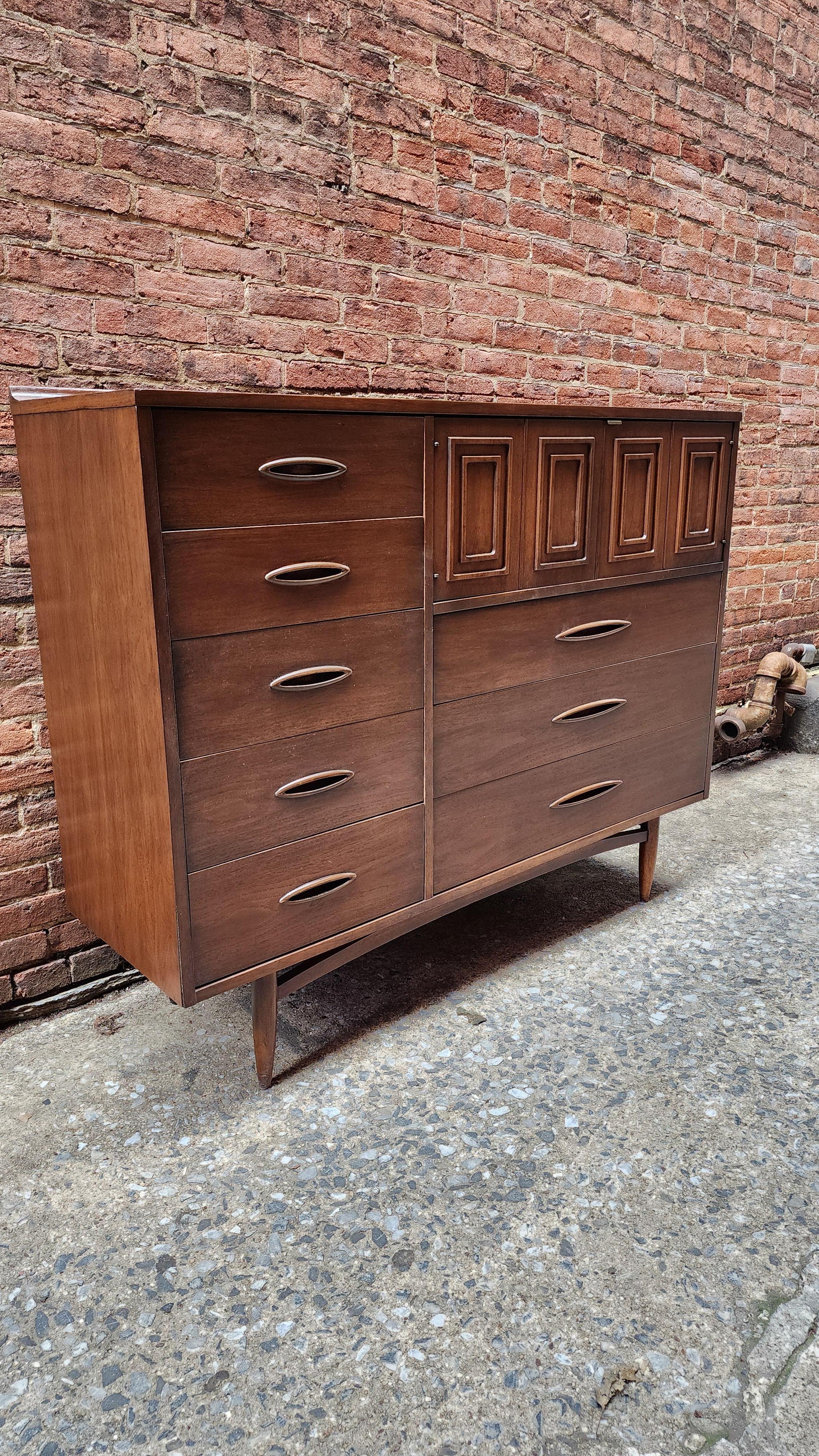 American Broyhill Sculptra Magna Chest Tall Dresser Mid-Century Modern For Sale