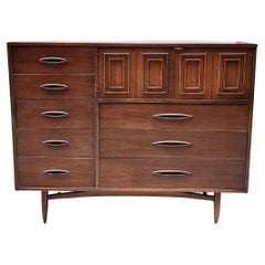Broyhill Sculptra Magna Chest Tall Dresser Mid-Century Modern
