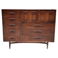 Broyhill Sculptra Magna Chest Tall Dresser Mid-Century Modern 