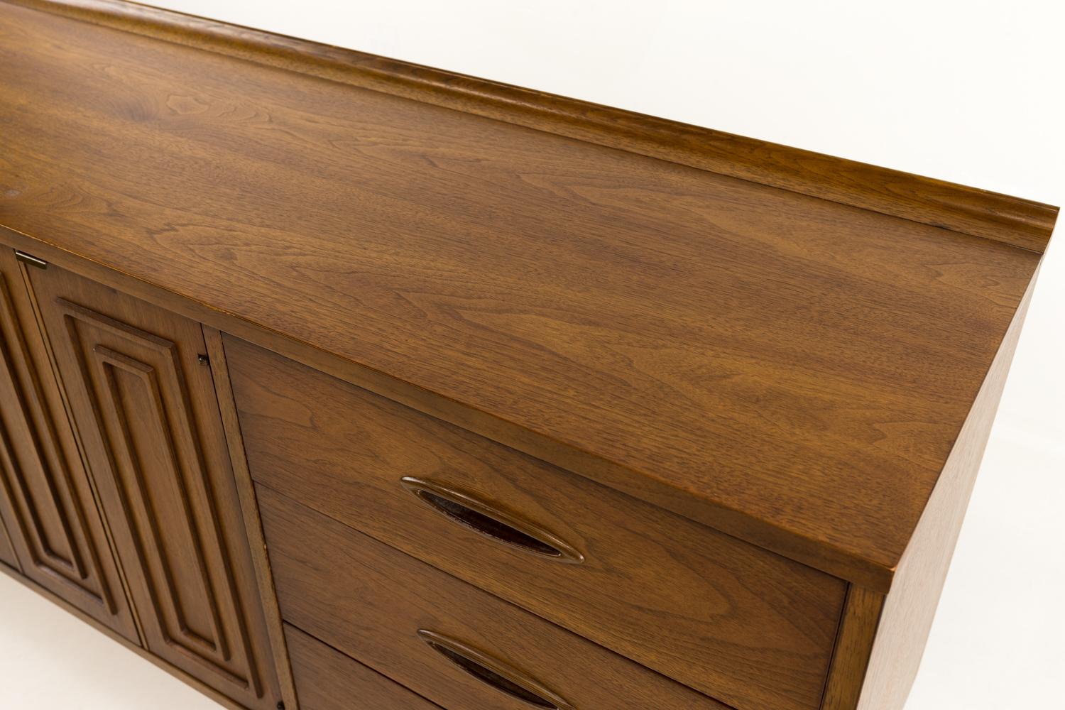 broyhill dresser