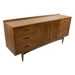 Broyhill Sculptra Mid Century 9 Drawer Lowboy Dresser or Buffet