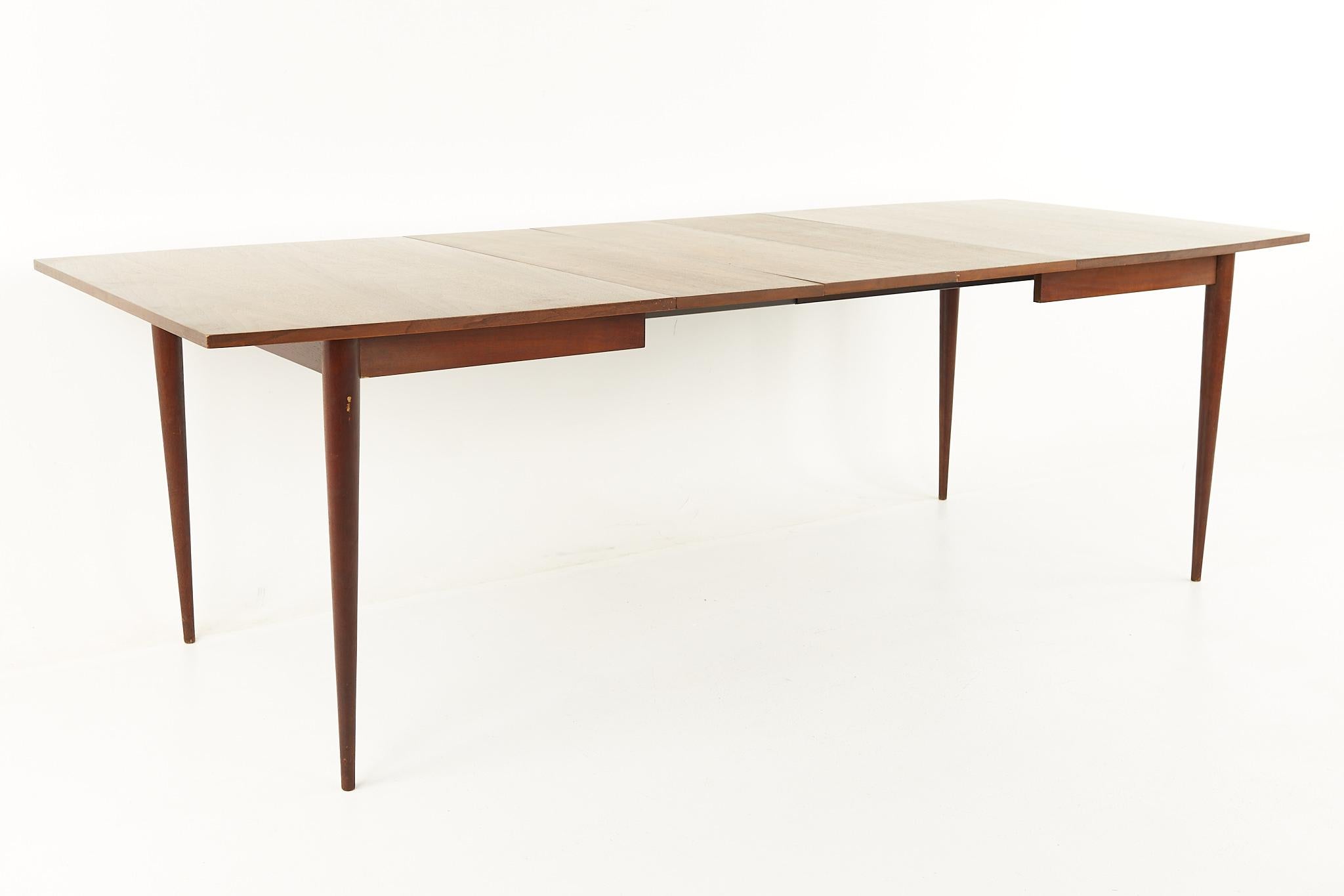 Broyhill Sculptra Mid Century Walnut Dining Table with 3 Leaves For Sale 7