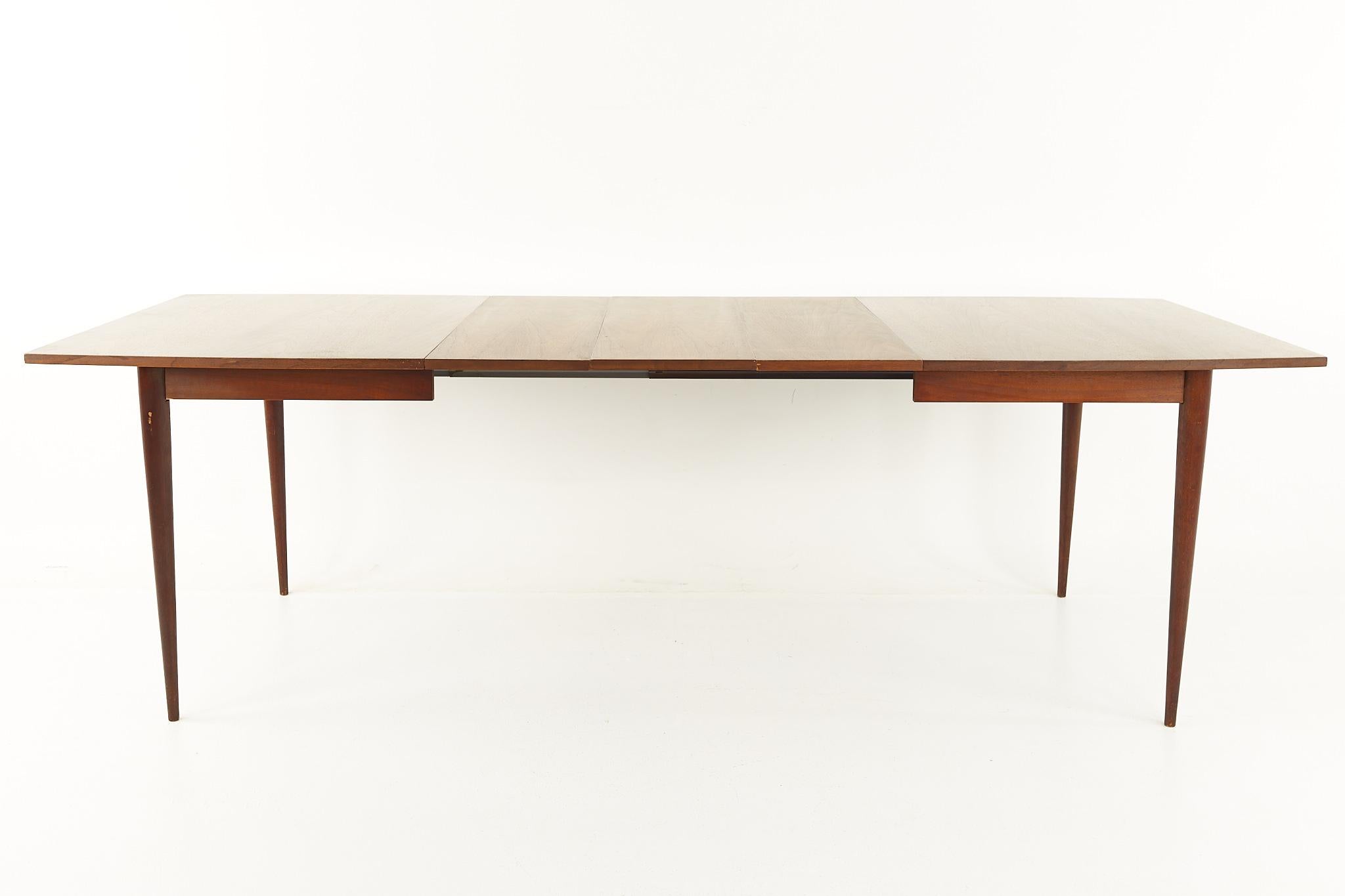 Broyhill Sculptra Mid Century Walnut Dining Table with 3 Leaves For Sale 8