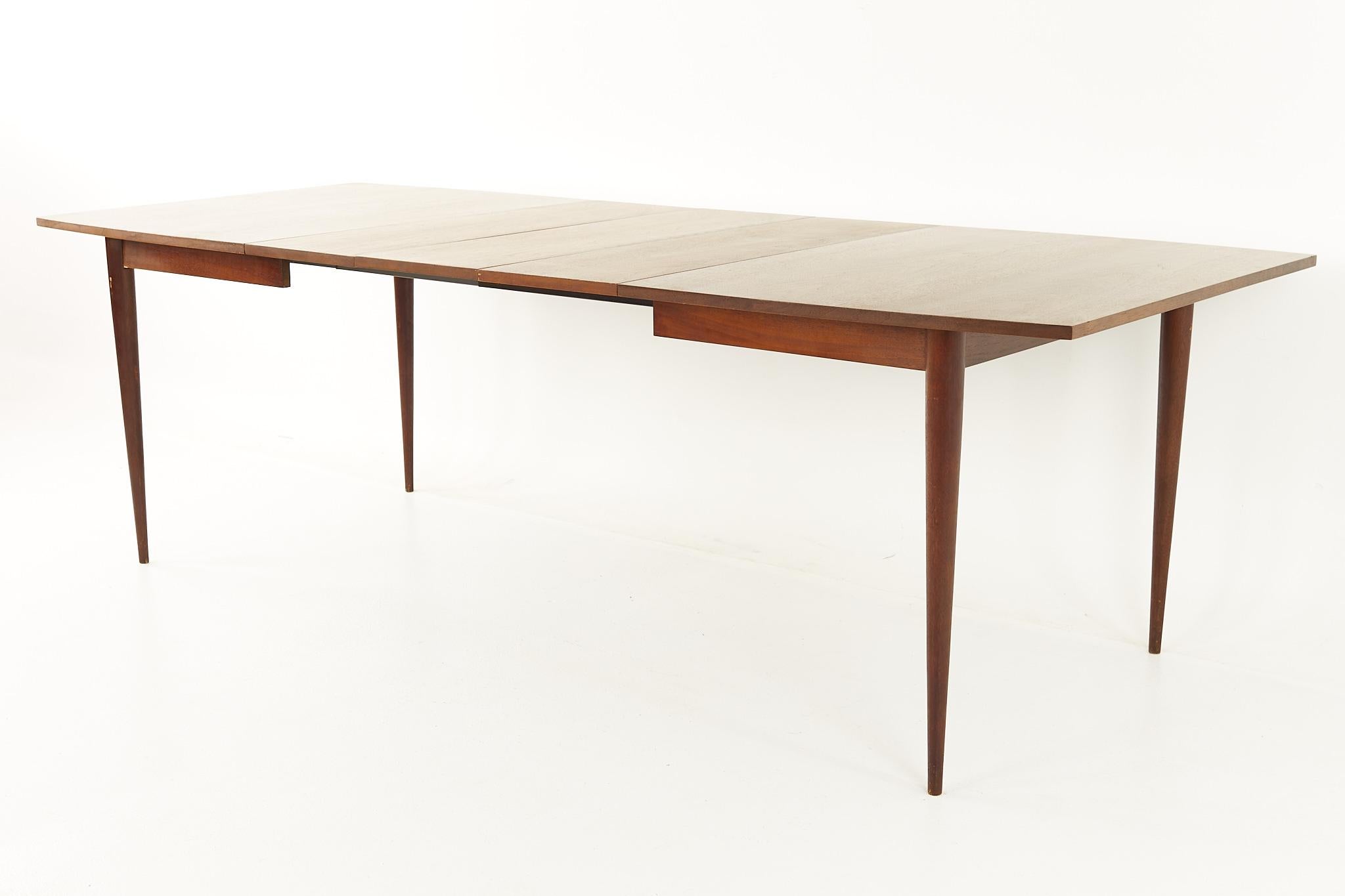Broyhill Sculptra Mid Century Walnut Dining Table with 3 Leaves For Sale 9